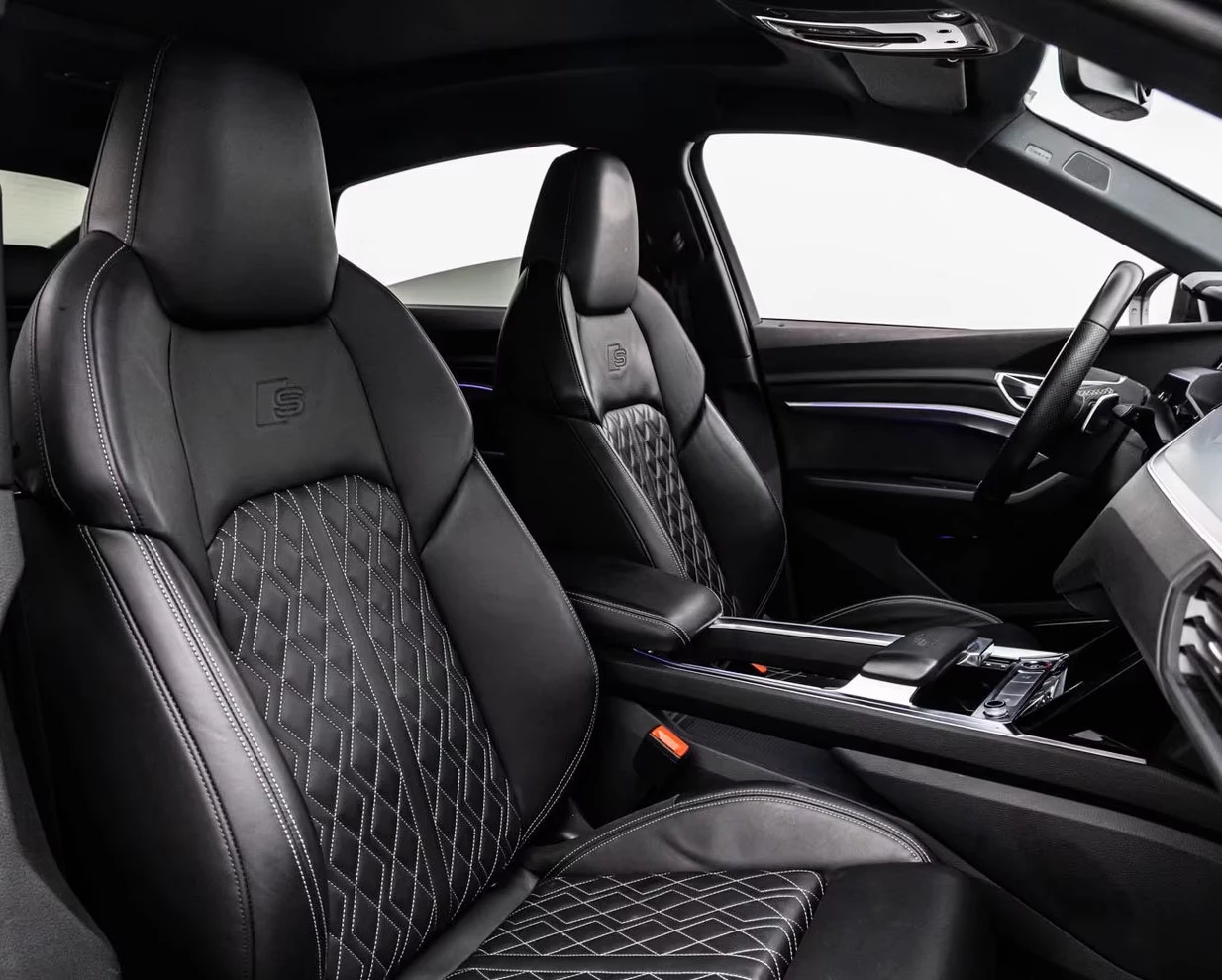 Hoofdafbeelding Audi e-tron