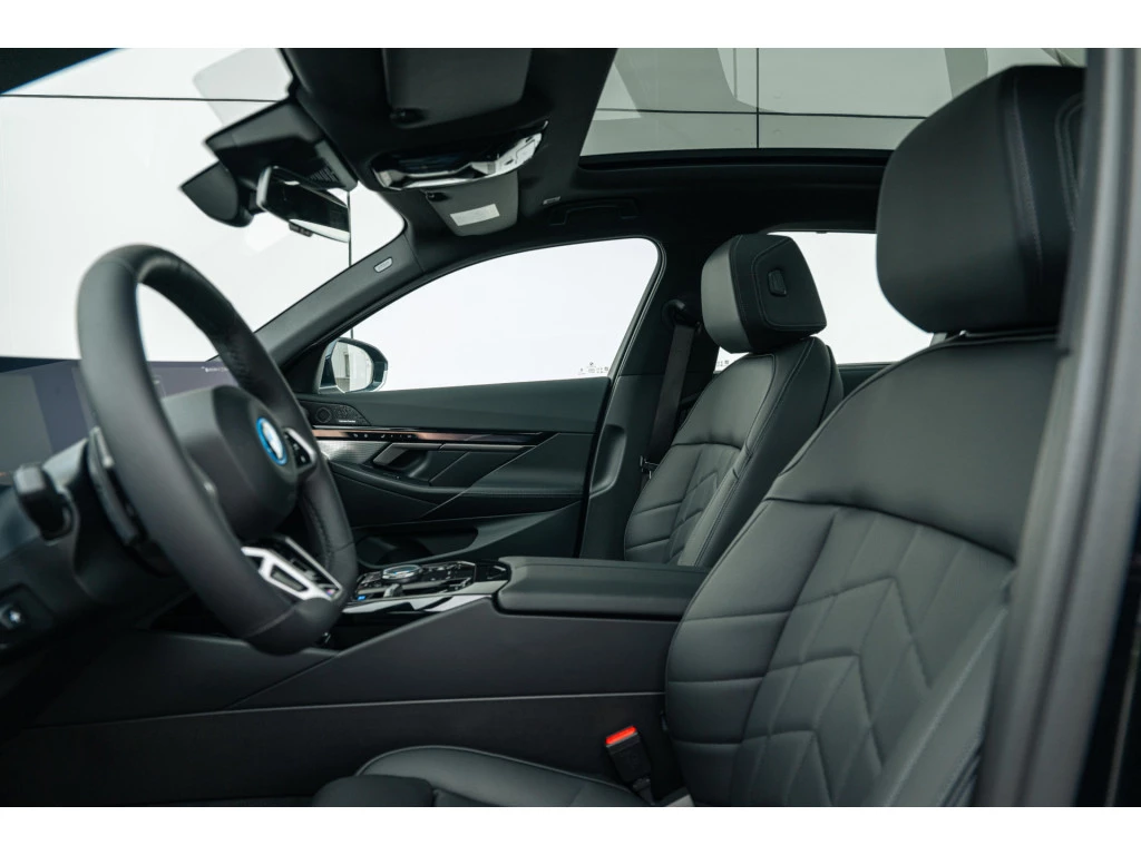 Hoofdafbeelding BMW i5