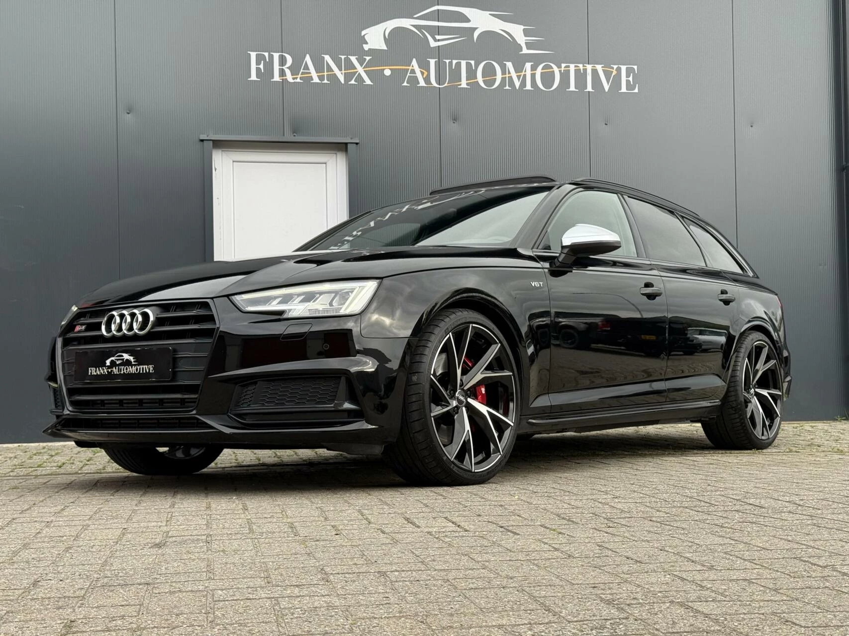 Hoofdafbeelding Audi S4