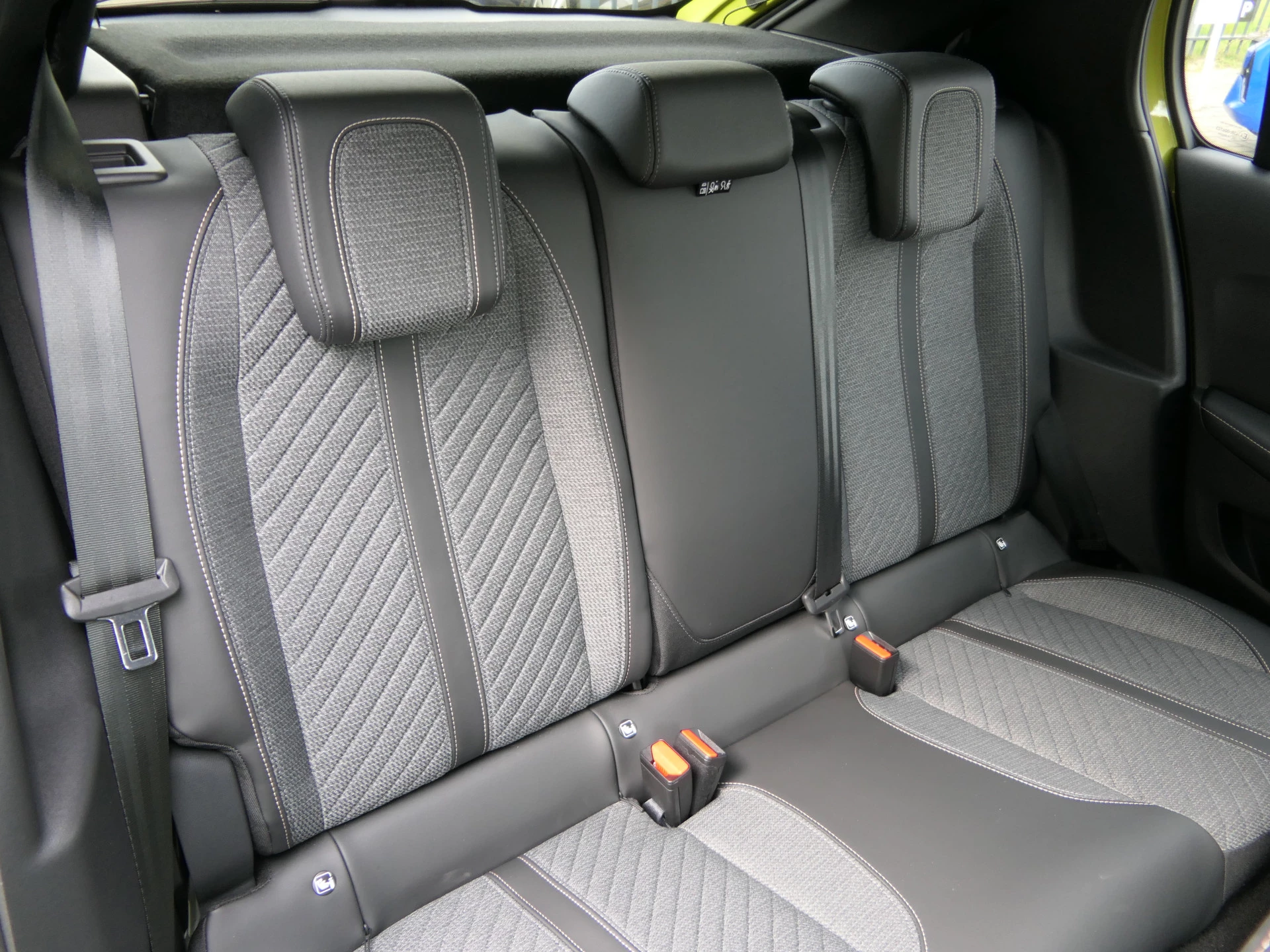 Hoofdafbeelding Peugeot e-208