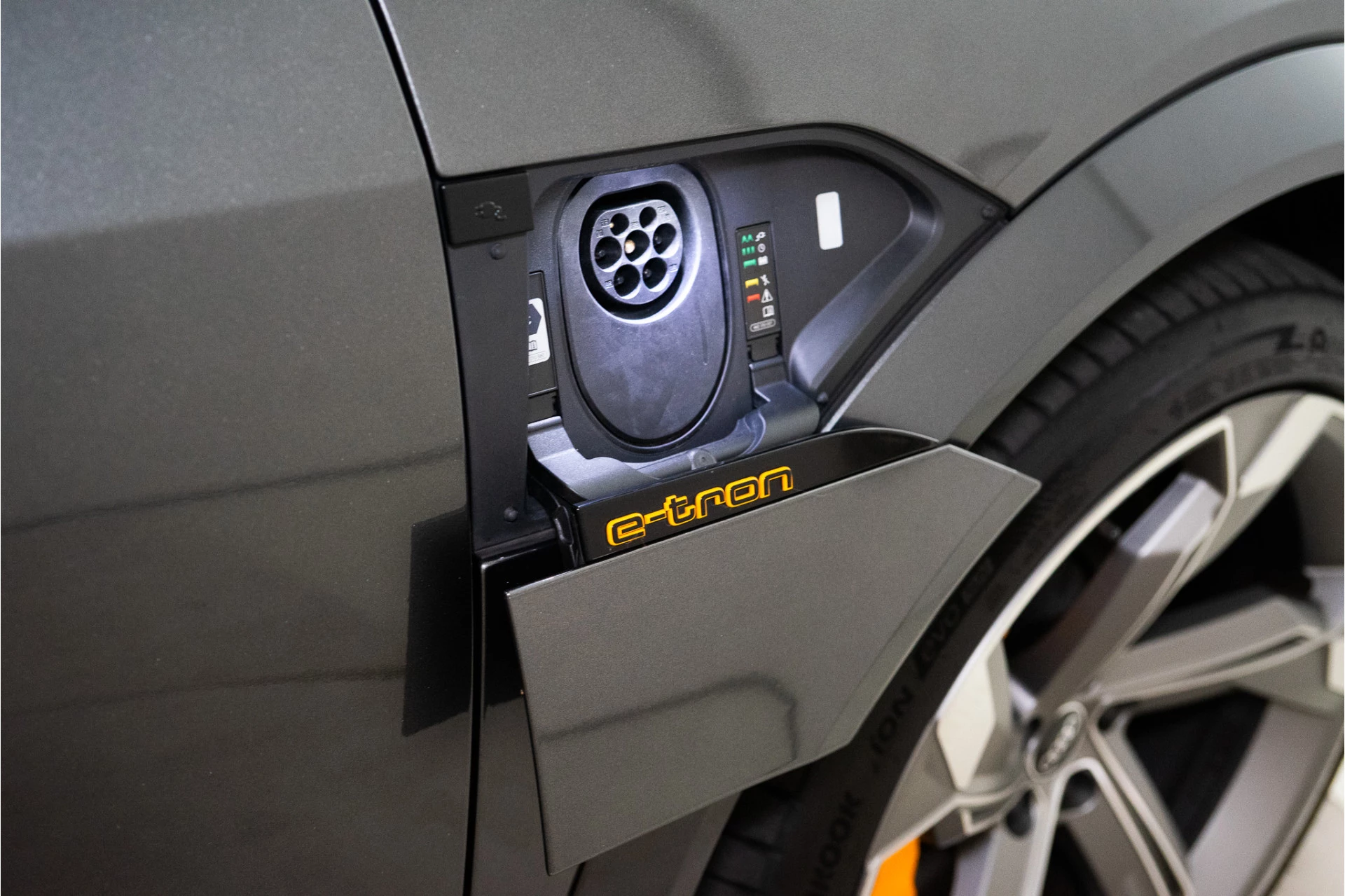 Hoofdafbeelding Audi e-tron