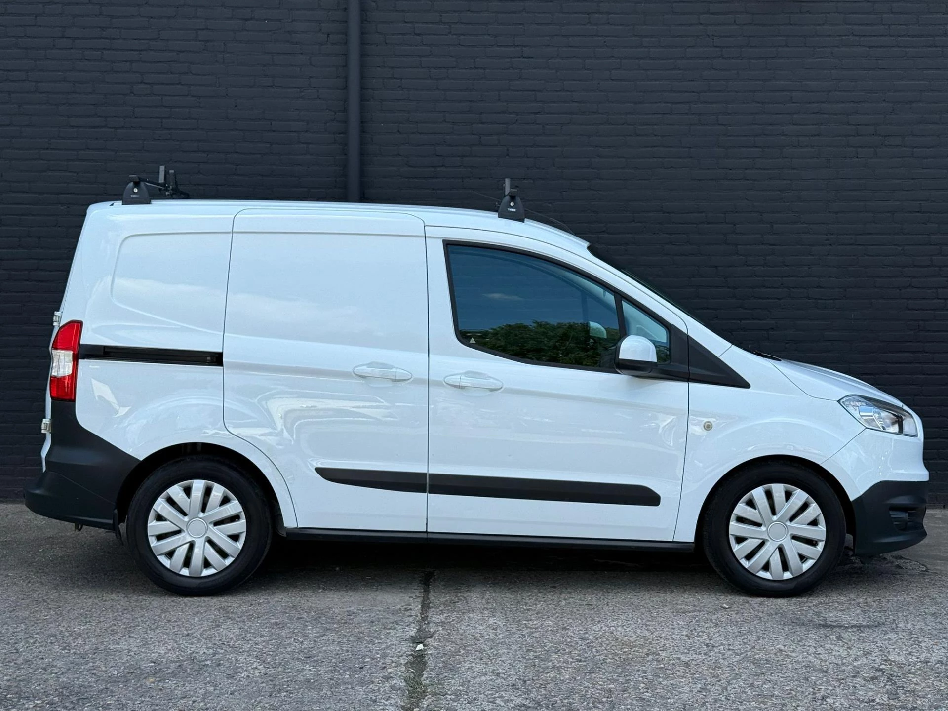 Hoofdafbeelding Ford Transit Courier