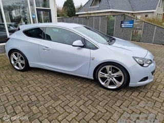 Opel Astra GTC 1.4 Turbo Design Edition