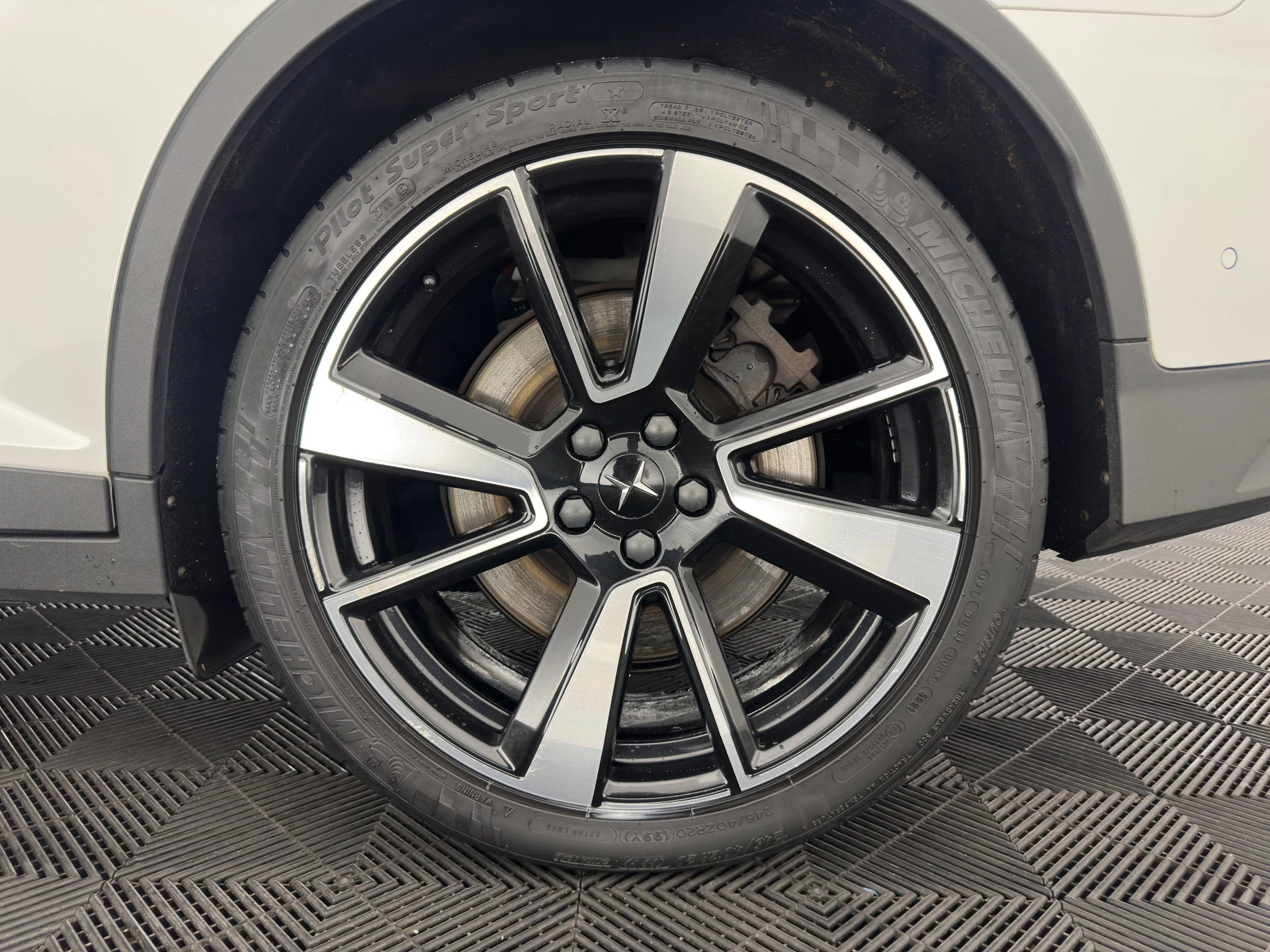 Hoofdafbeelding Polestar 2