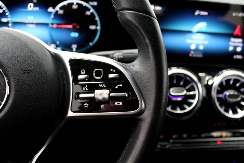 Hoofdafbeelding Mercedes-Benz EQA