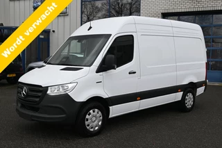 Mercedes-Benz eSprinter 320 L2H2 Pro 81kWh Snellader, Navigatie, Trekhaak, Winterpakket, Etc.