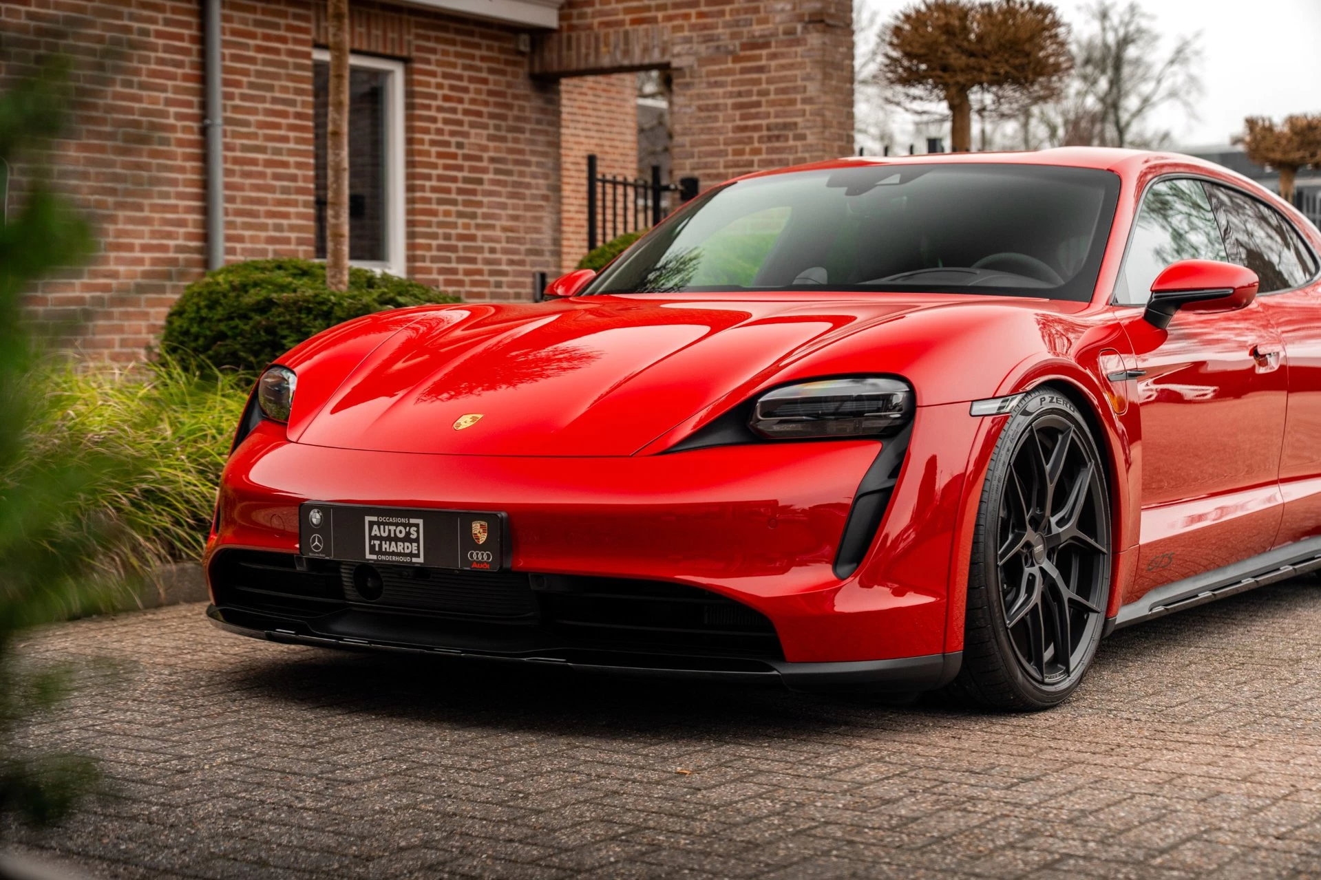 Hoofdafbeelding Porsche Taycan