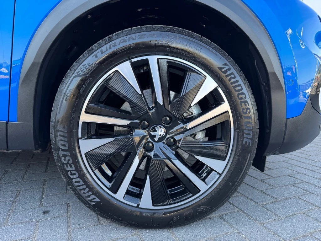 Hoofdafbeelding Peugeot e-2008