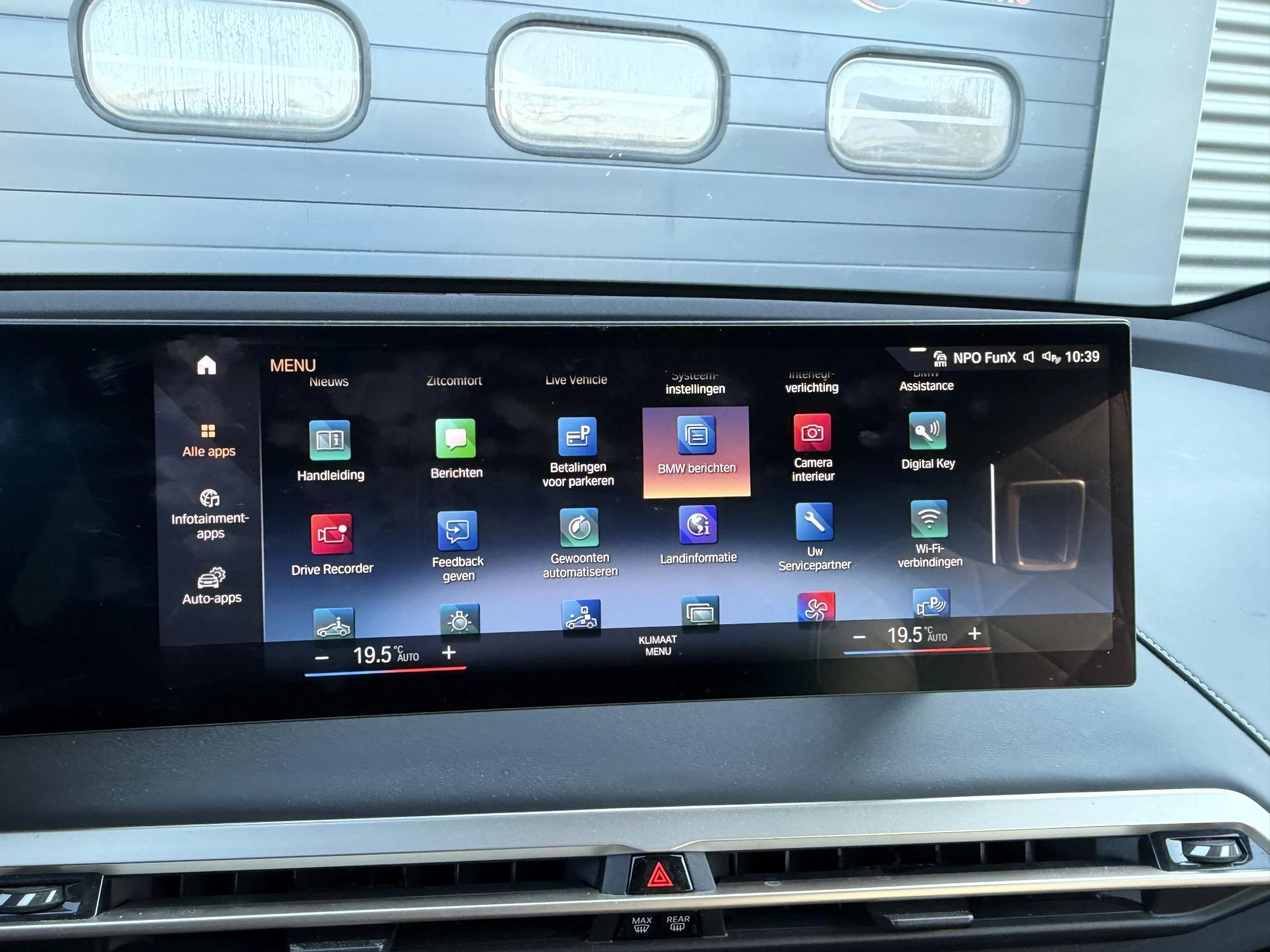 Hoofdafbeelding BMW iX