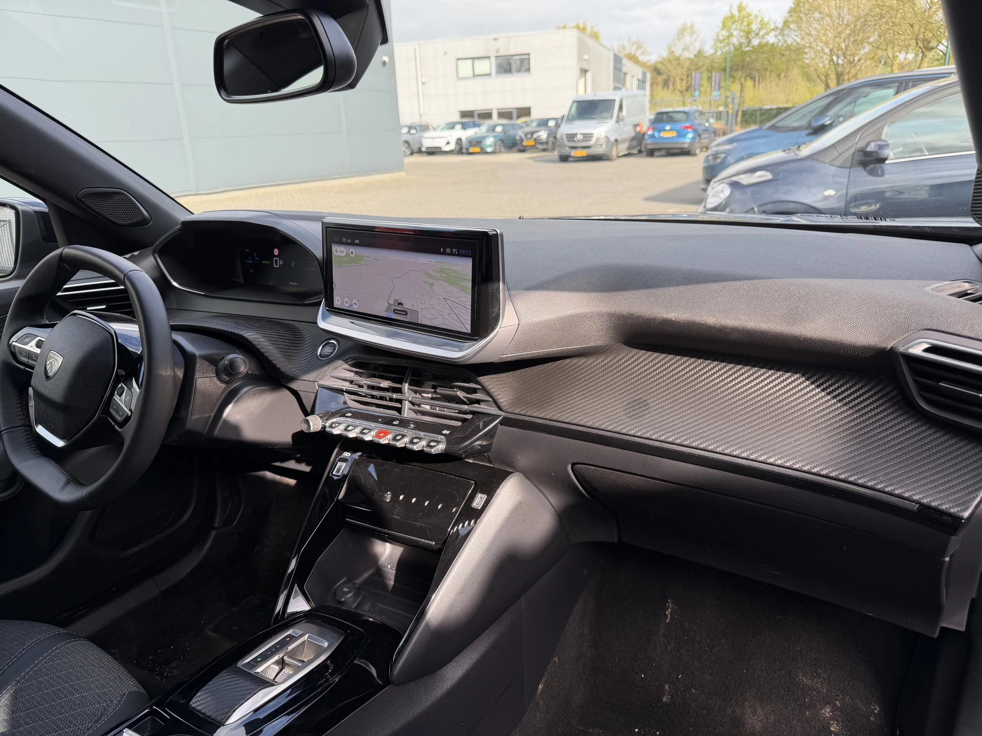 Hoofdafbeelding Peugeot e-2008