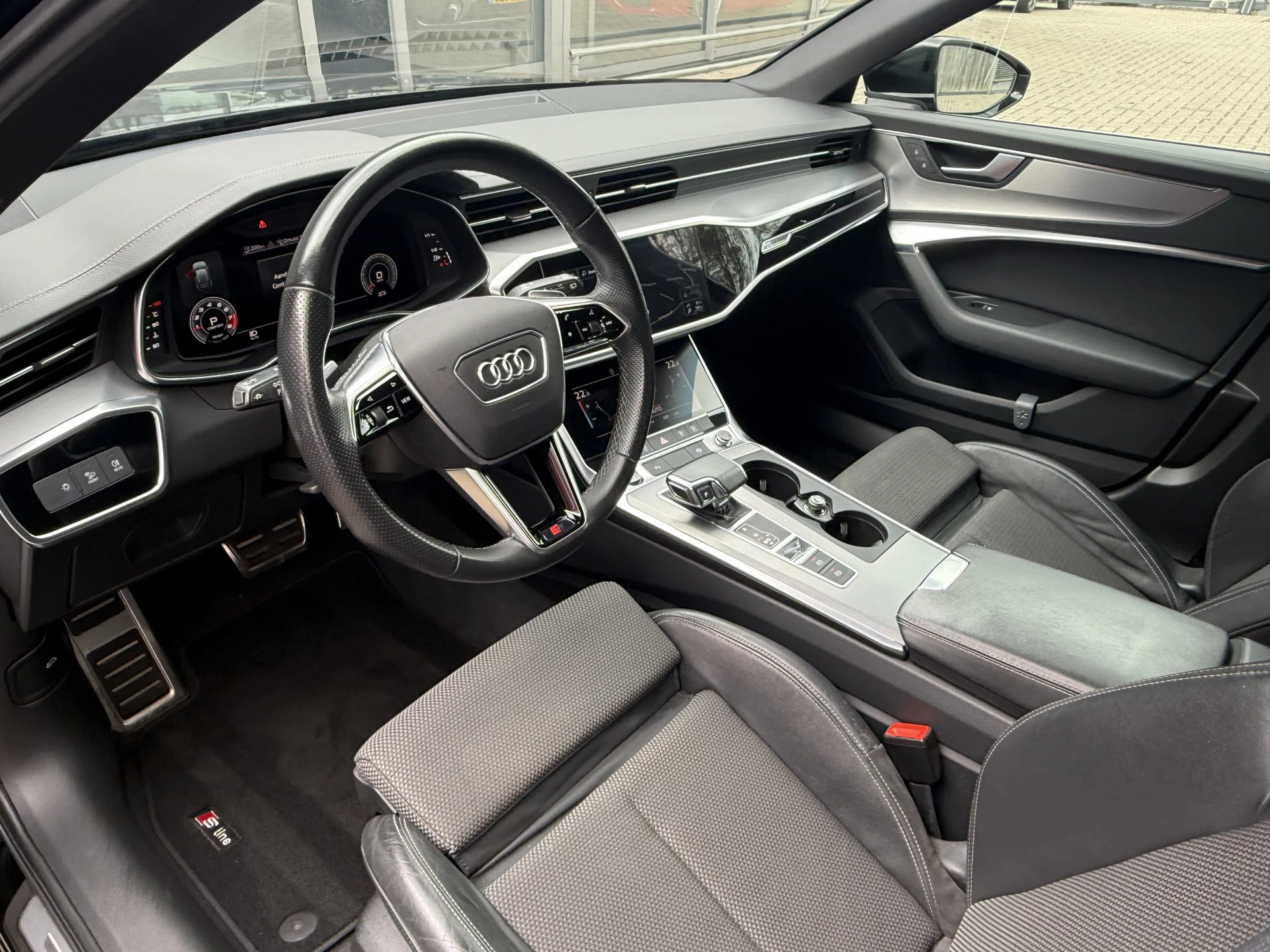 Hoofdafbeelding Audi A6