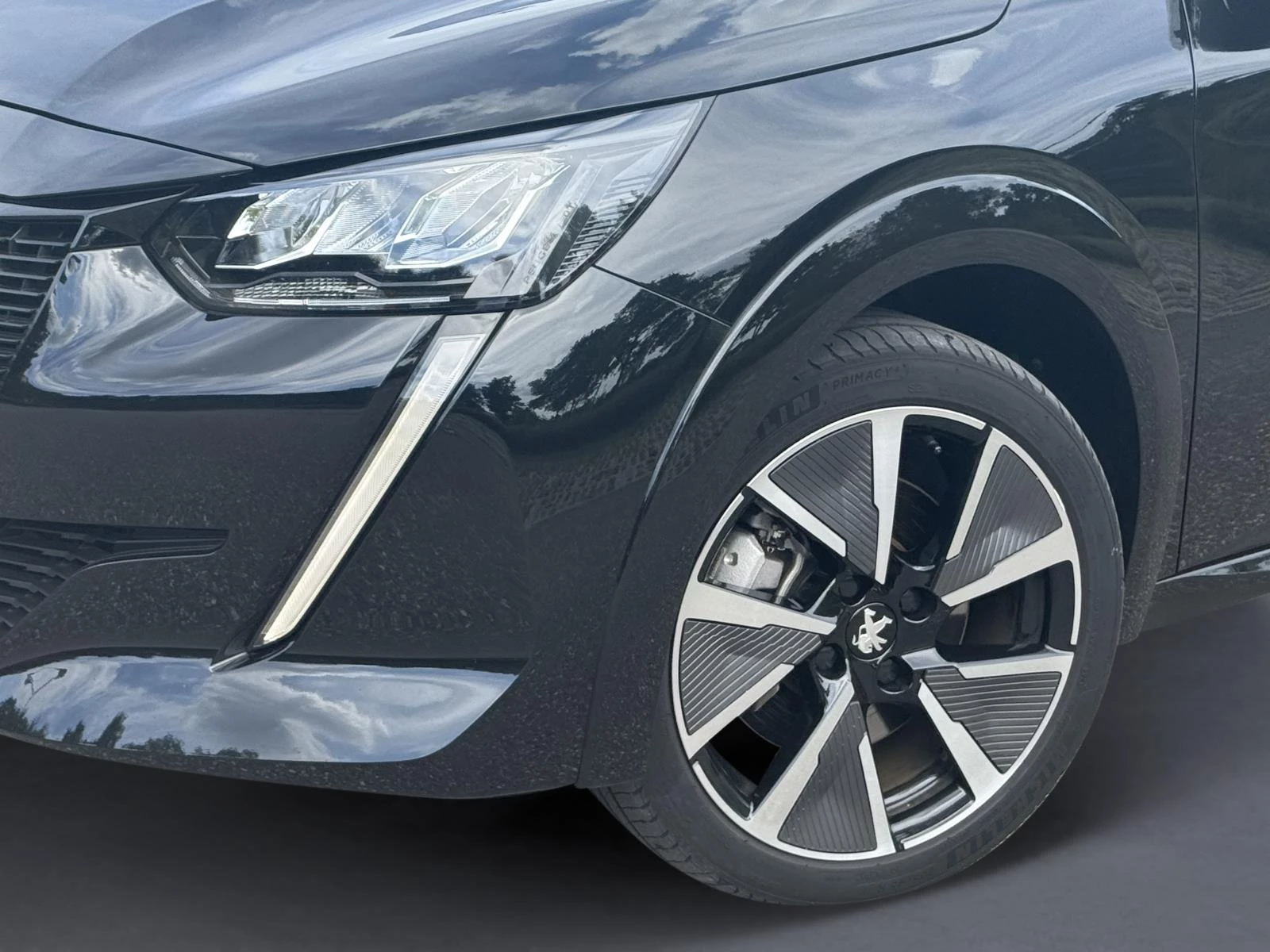 Hoofdafbeelding Peugeot e-208