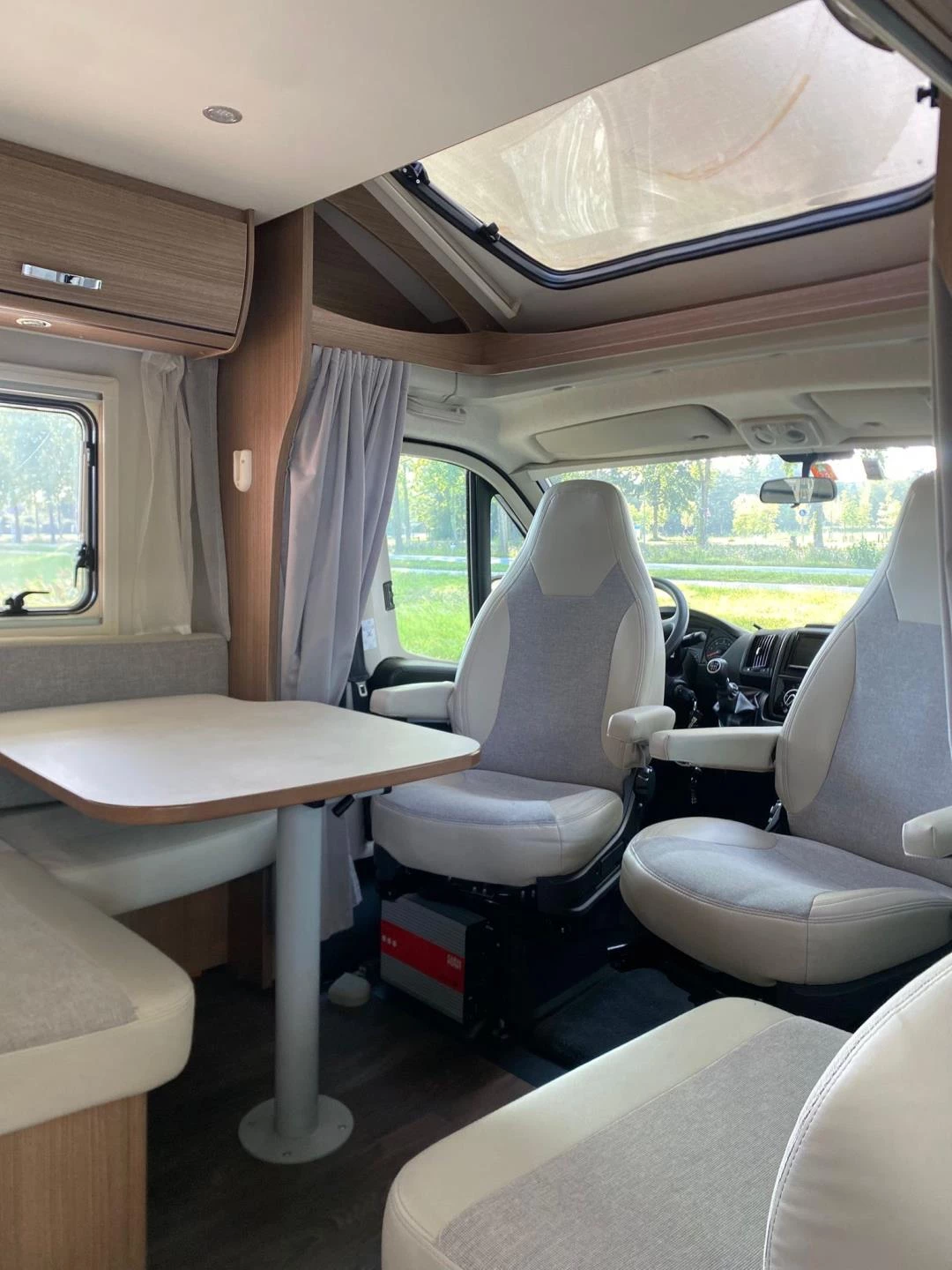 Hoofdafbeelding Carado T447