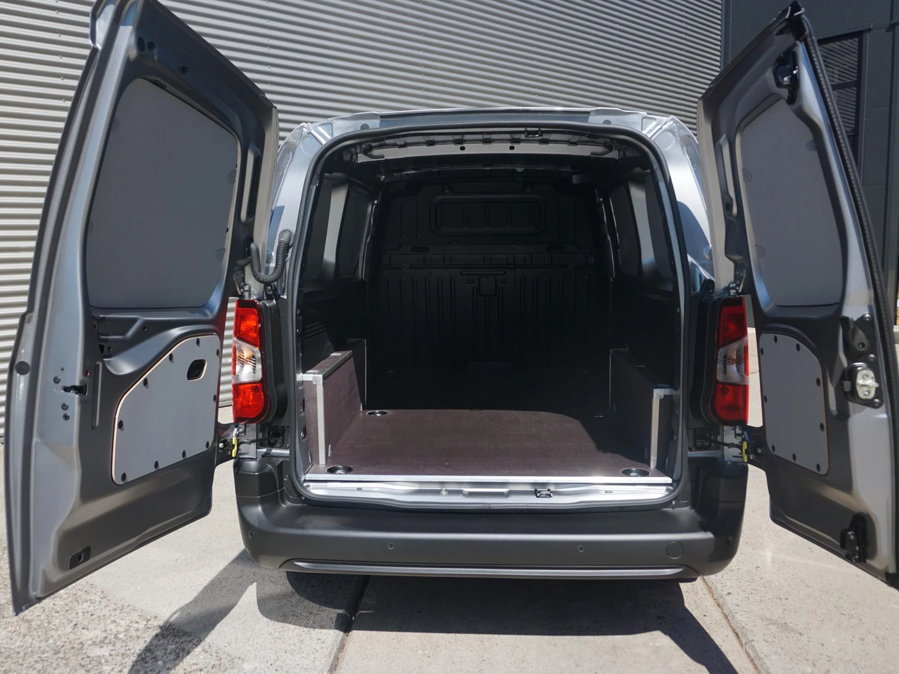 Hoofdafbeelding Peugeot e-Partner