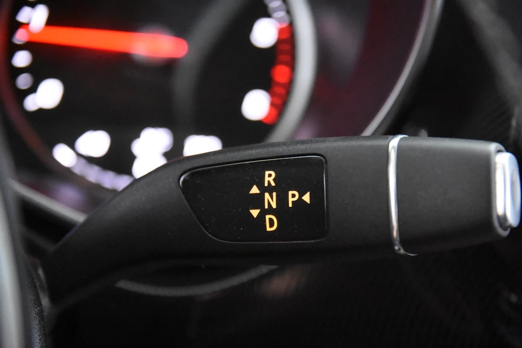 Hoofdafbeelding Mercedes-Benz Marco Polo