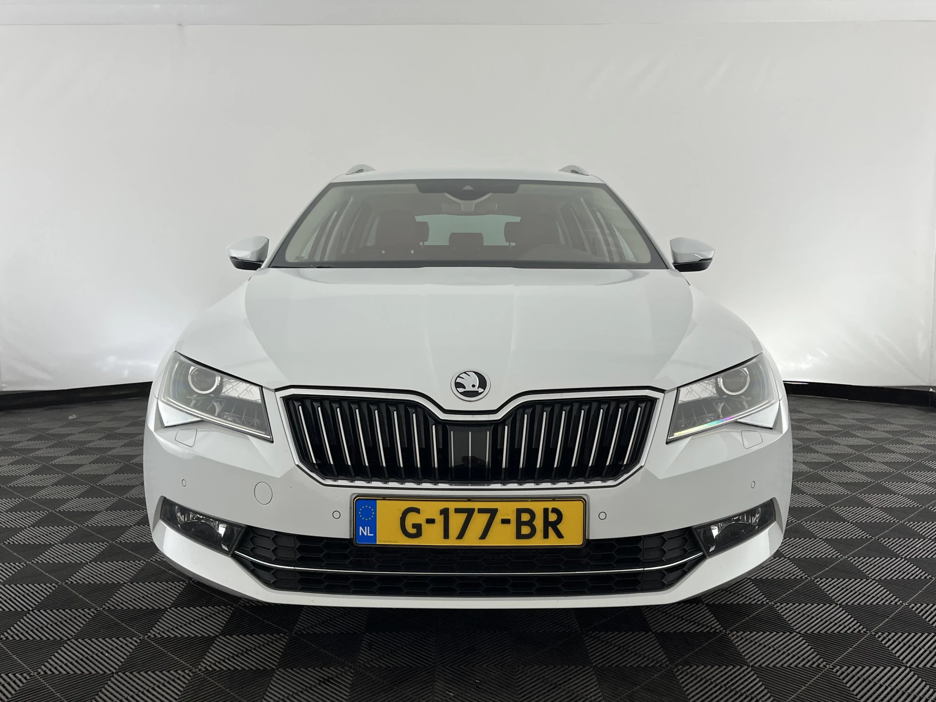 Hoofdafbeelding Škoda Superb