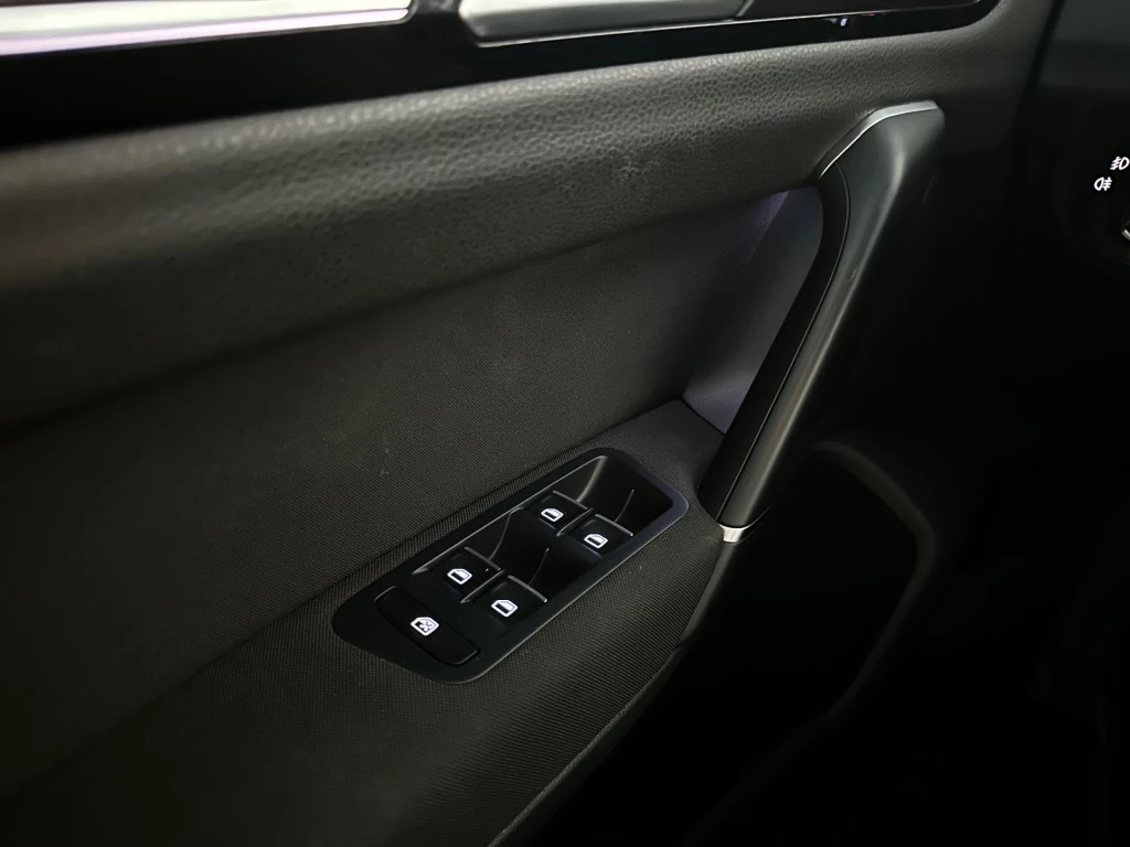 Hoofdafbeelding Volkswagen Golf Sportsvan