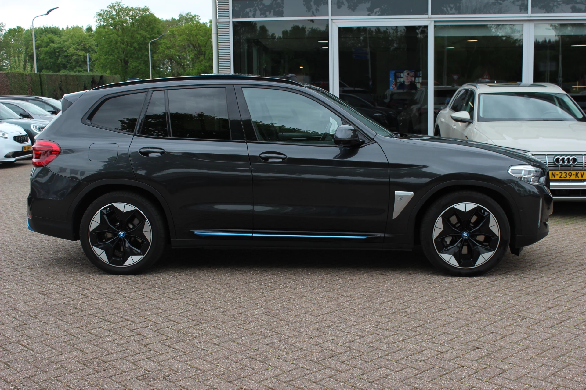 Hoofdafbeelding BMW iX3