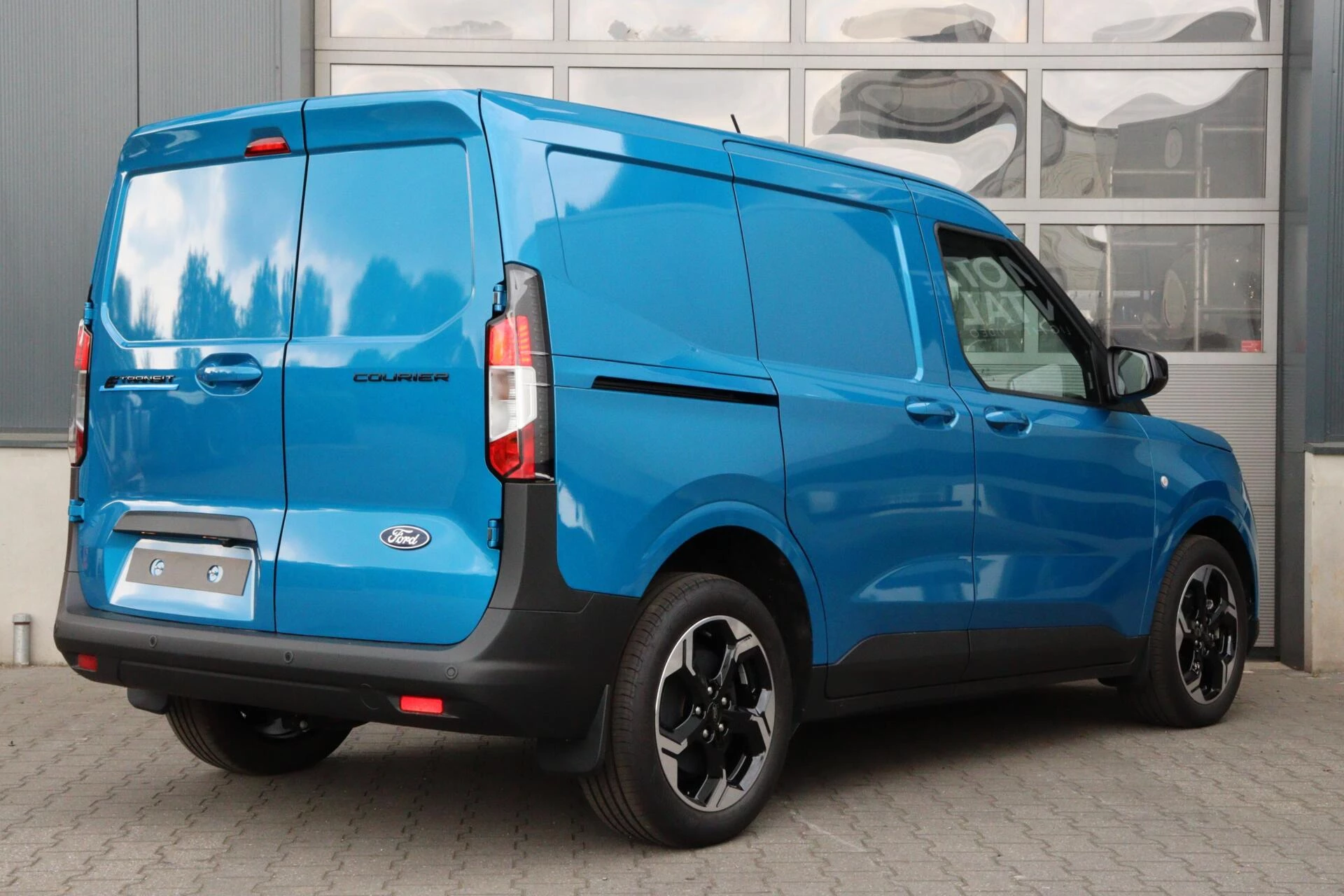 Hoofdafbeelding Ford E-Transit