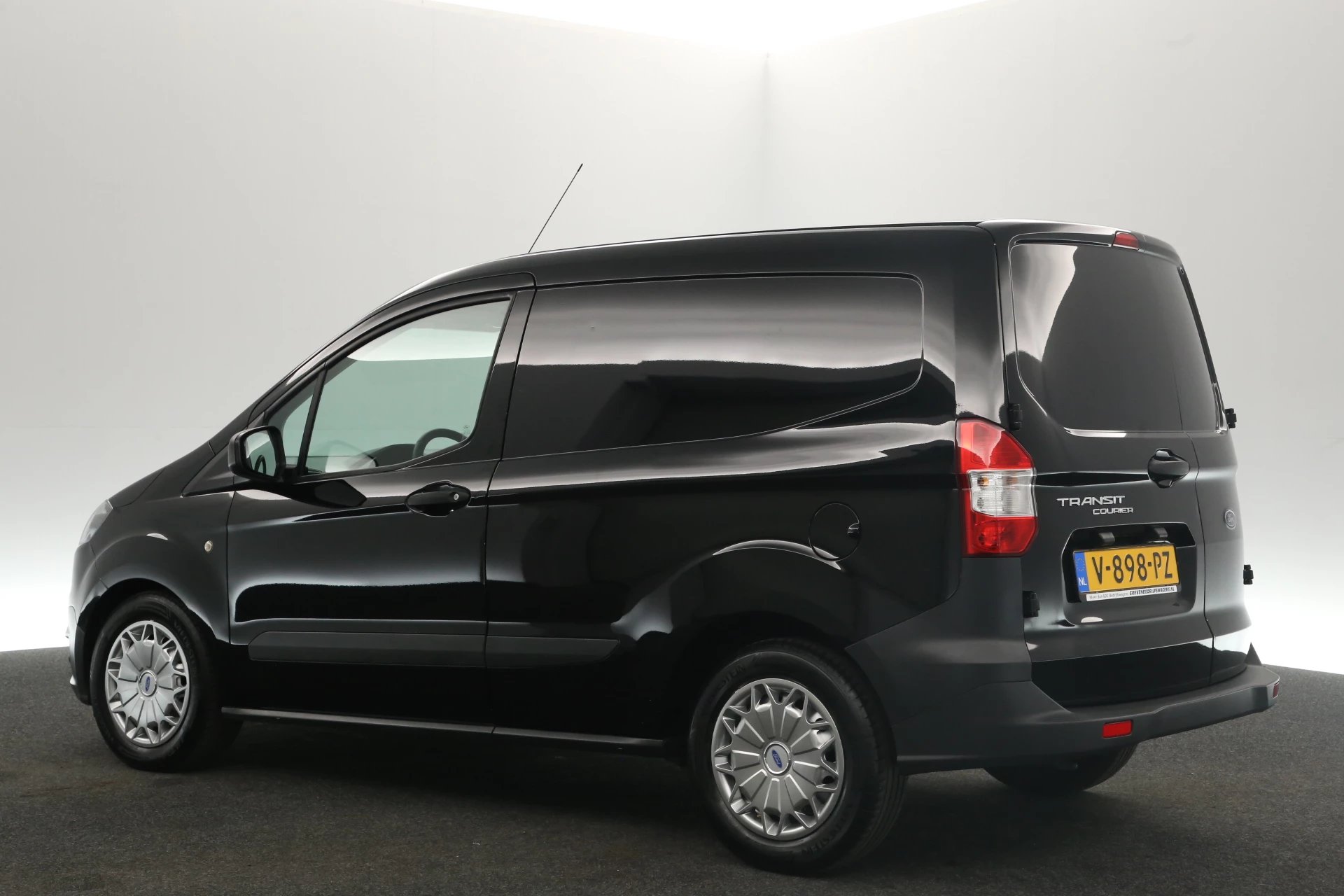 Hoofdafbeelding Ford Transit Courier