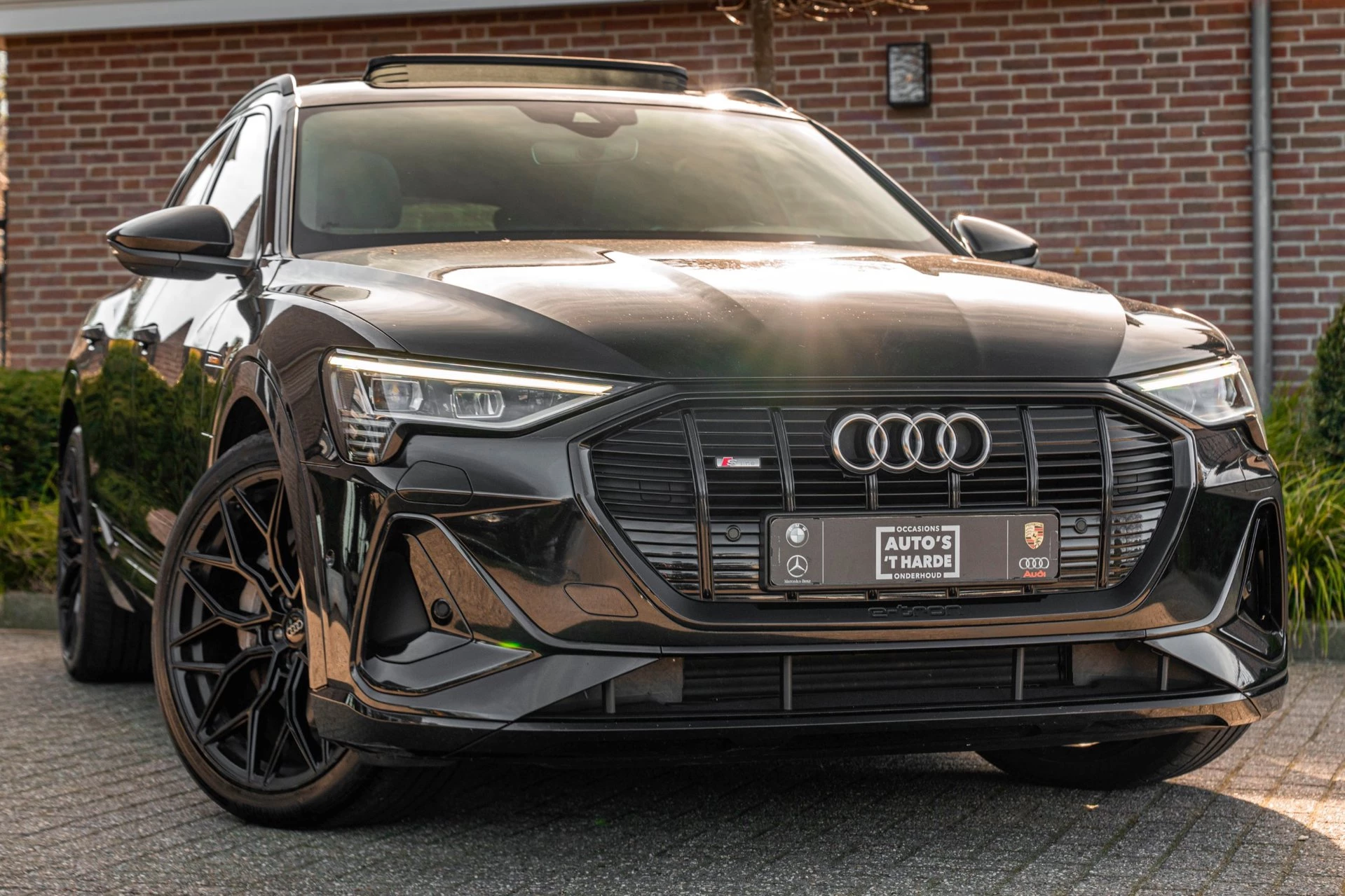 Hoofdafbeelding Audi e-tron