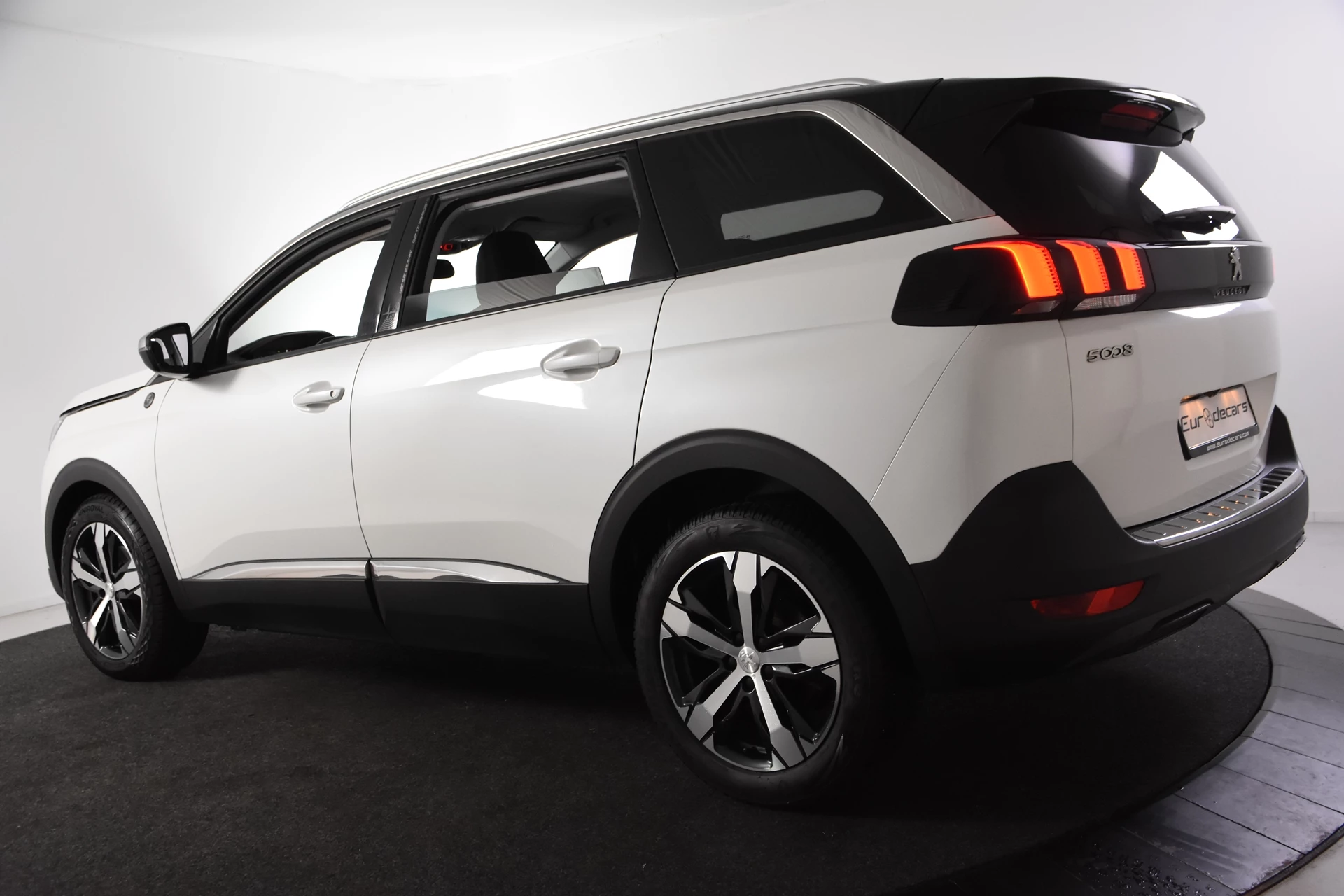 Hoofdafbeelding Peugeot 5008