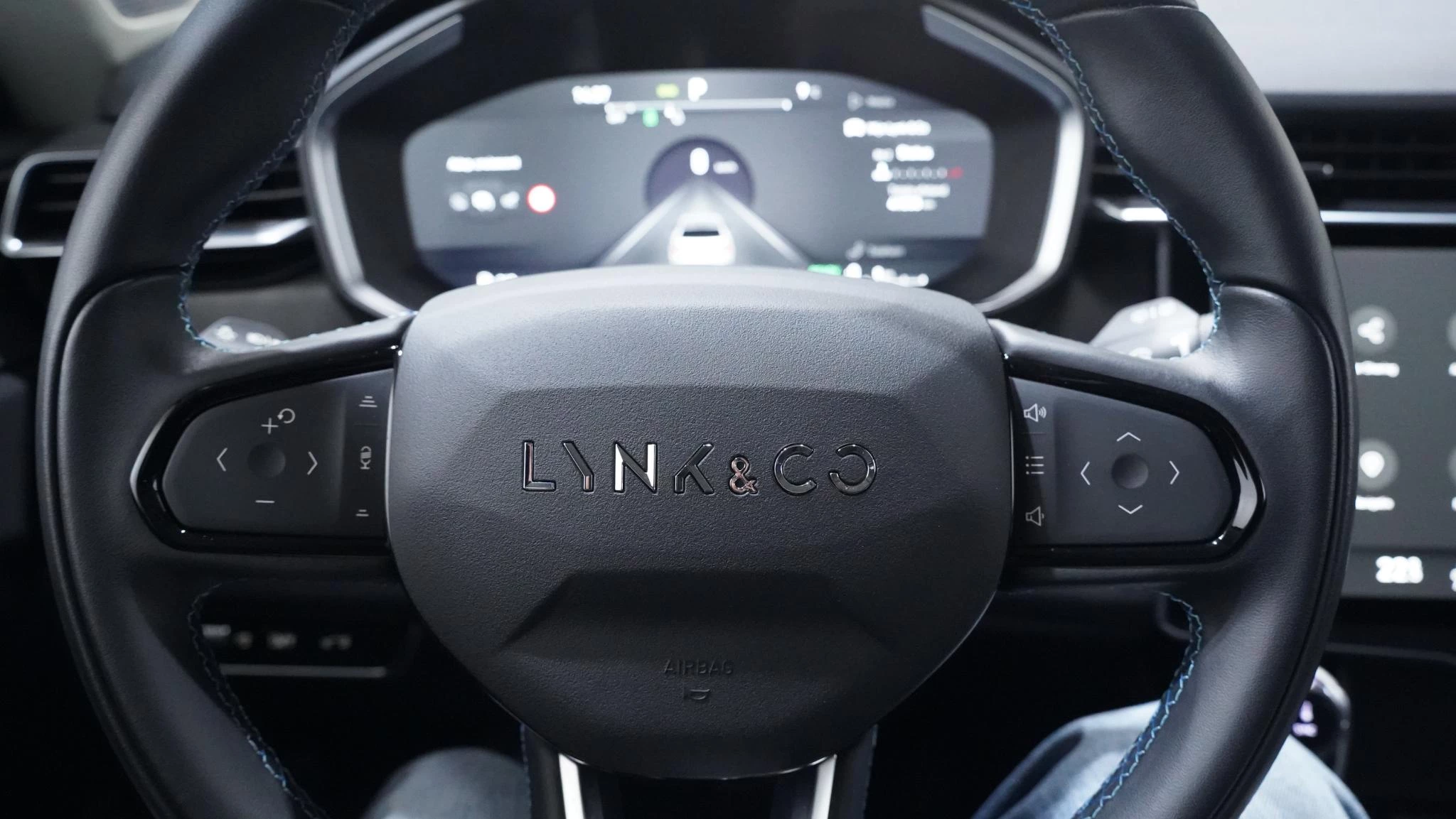 Hoofdafbeelding Lynk & Co 01