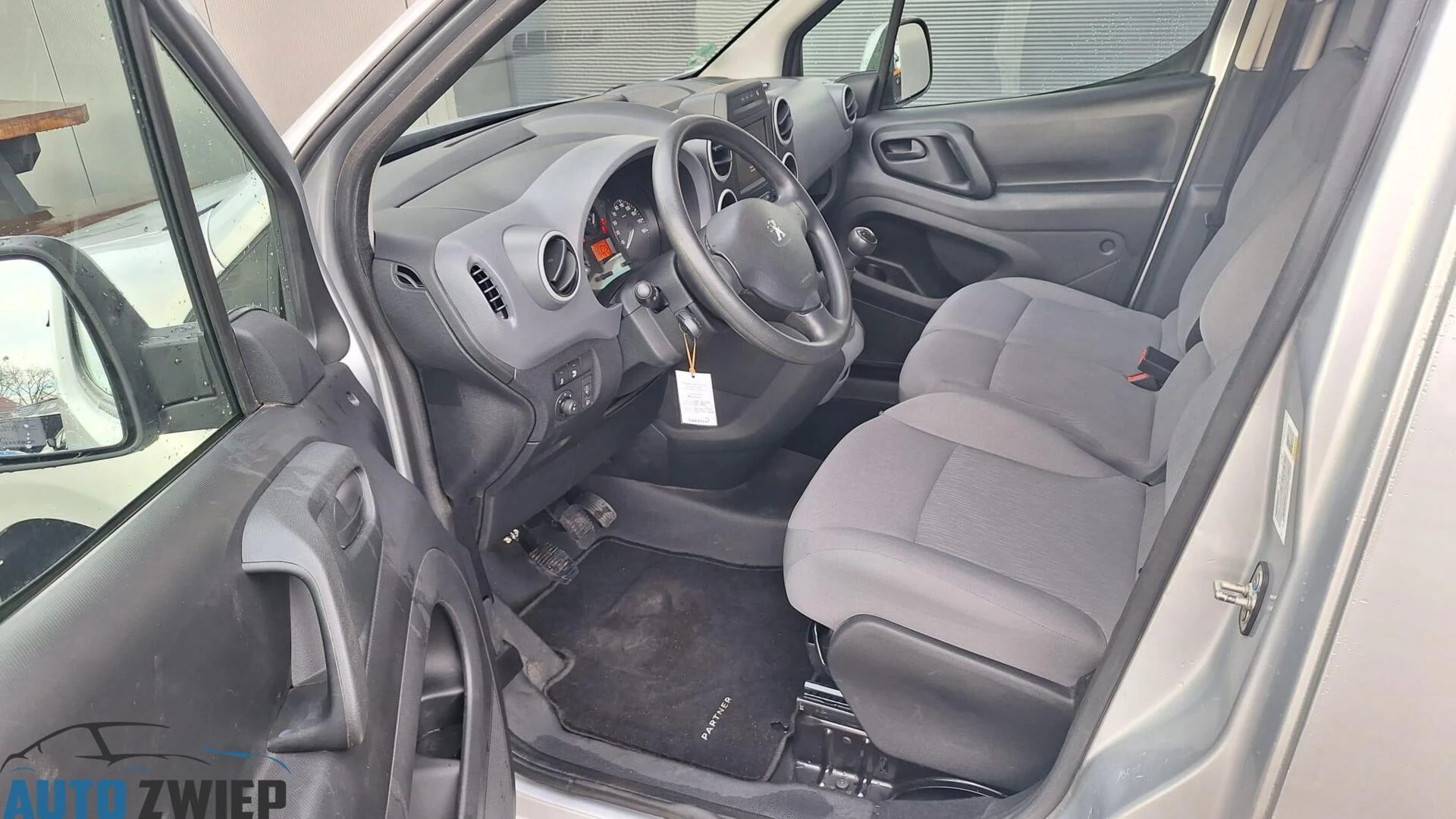 Hoofdafbeelding Peugeot Partner