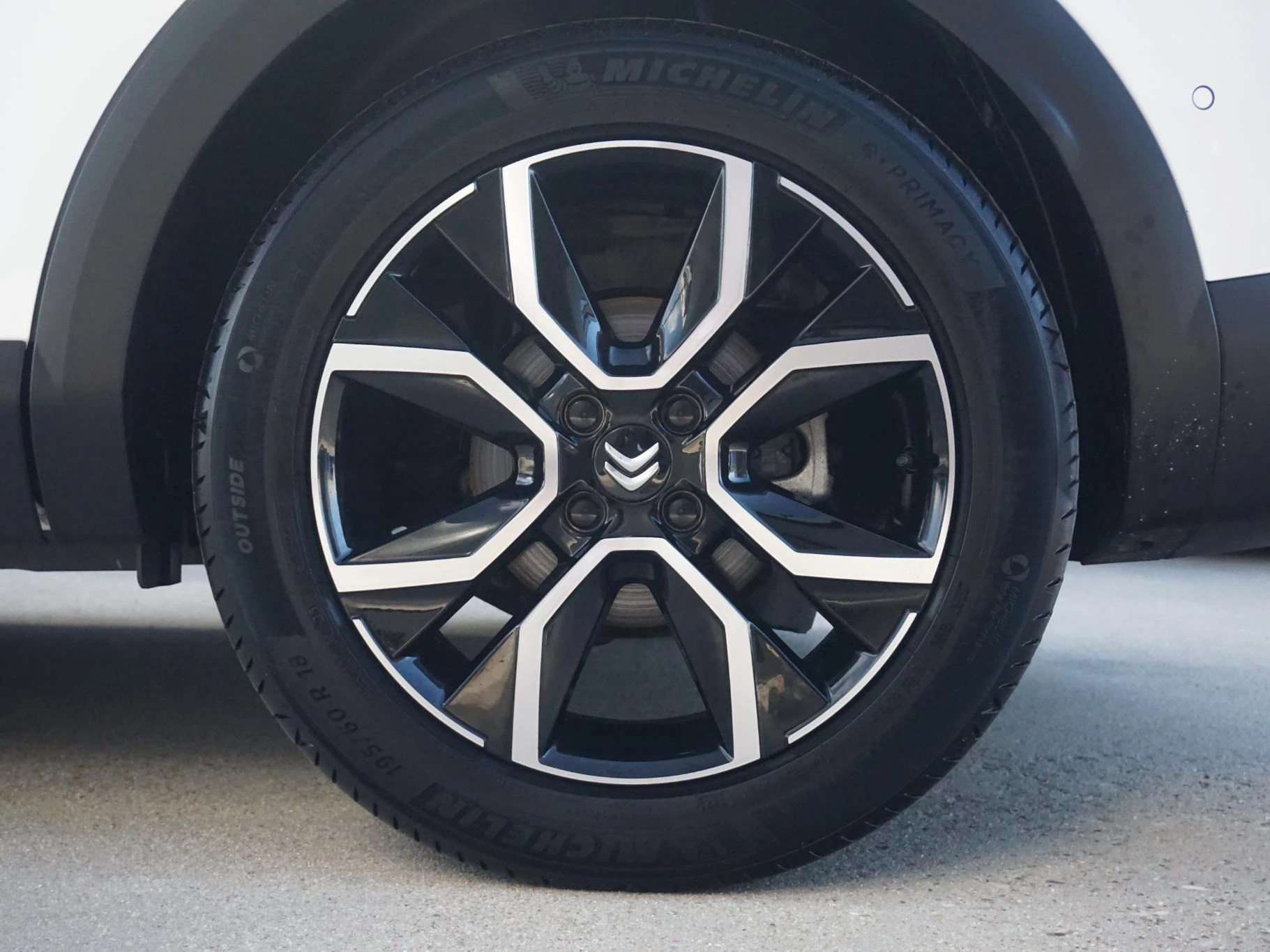 Hoofdafbeelding Citroën ë-C4