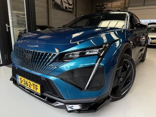 Hoofdafbeelding Peugeot 408 Peugeot 408 1.6 HYbrid GT 225pk EAT8 First Edition ACC, Massage, Leder/alcantara