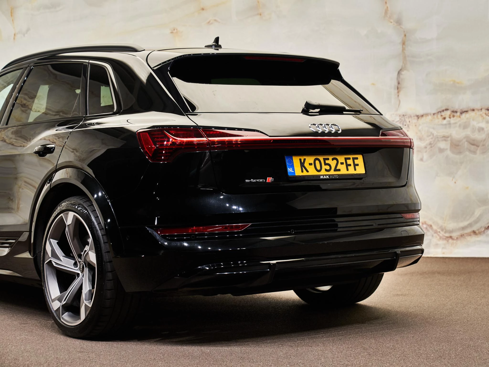 Hoofdafbeelding Audi e-tron