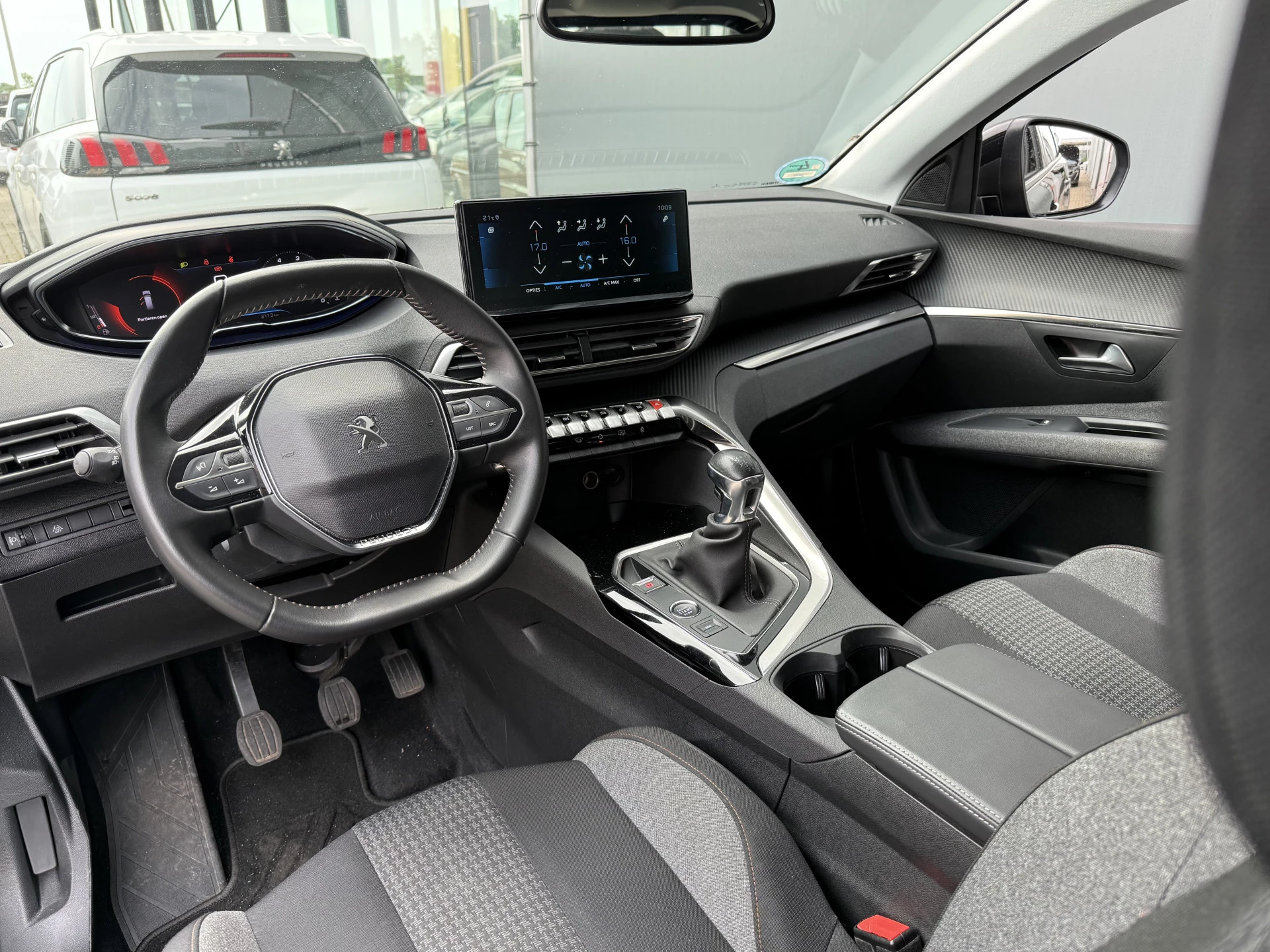 Hoofdafbeelding Peugeot 5008