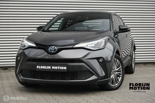 Toyota C-HR 1.8 Hybrid Executive | Camera | Trekhaak | Half-leder | Two Tone | Stoelverwarming | Cruise Control | Zwarte hemel | LED