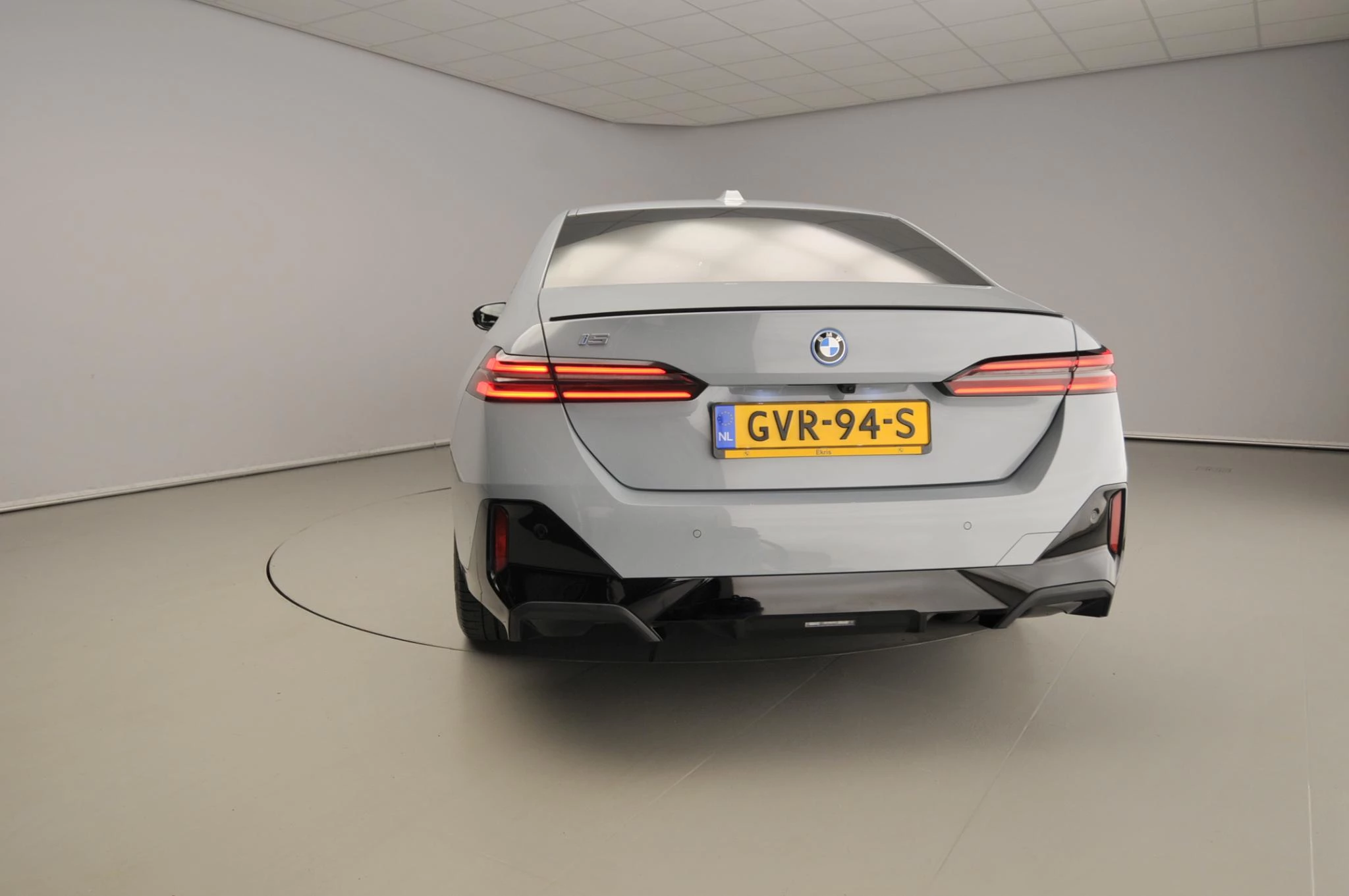 Hoofdafbeelding BMW i5