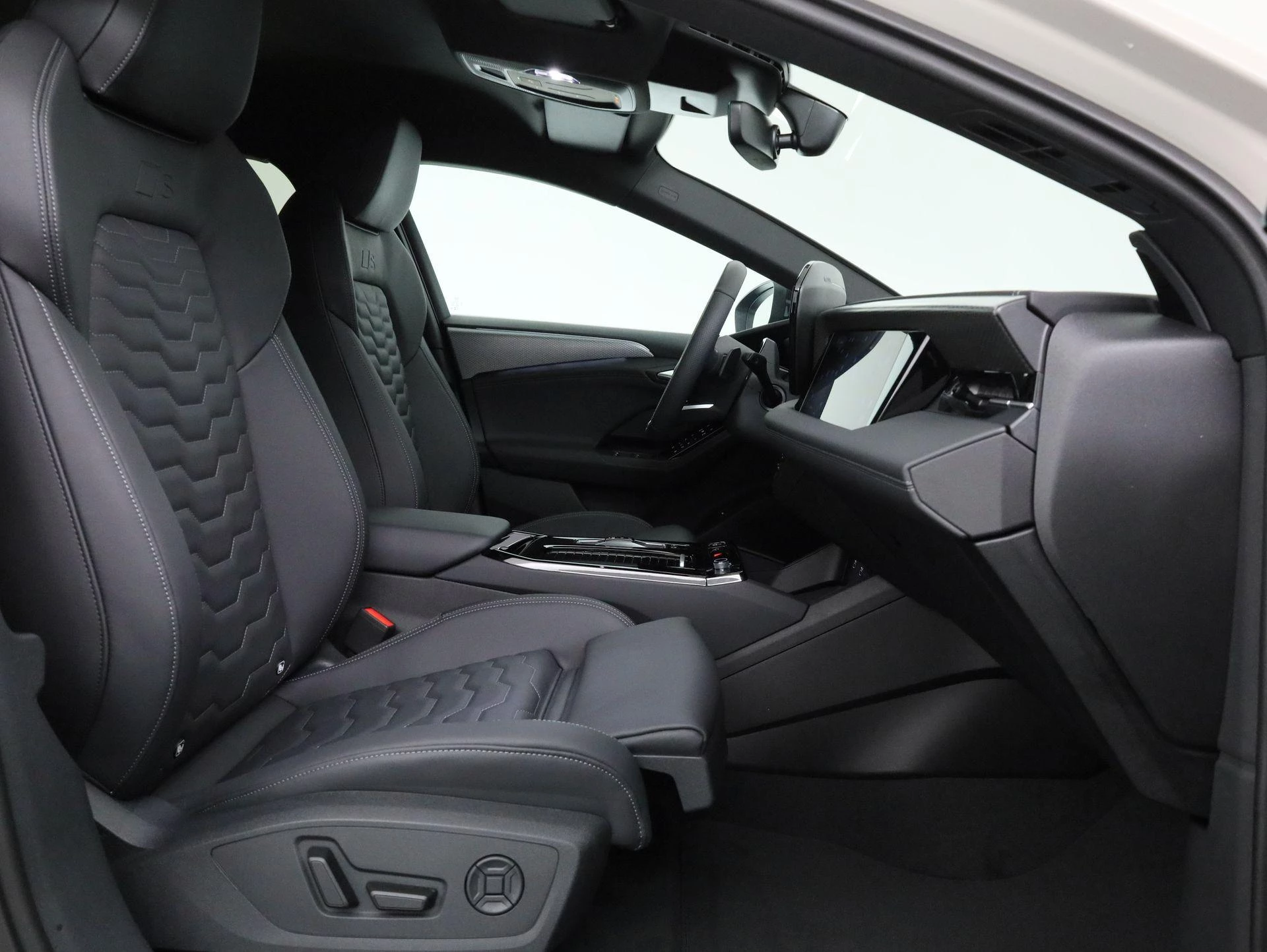 Hoofdafbeelding Audi A6 Avant e-tron