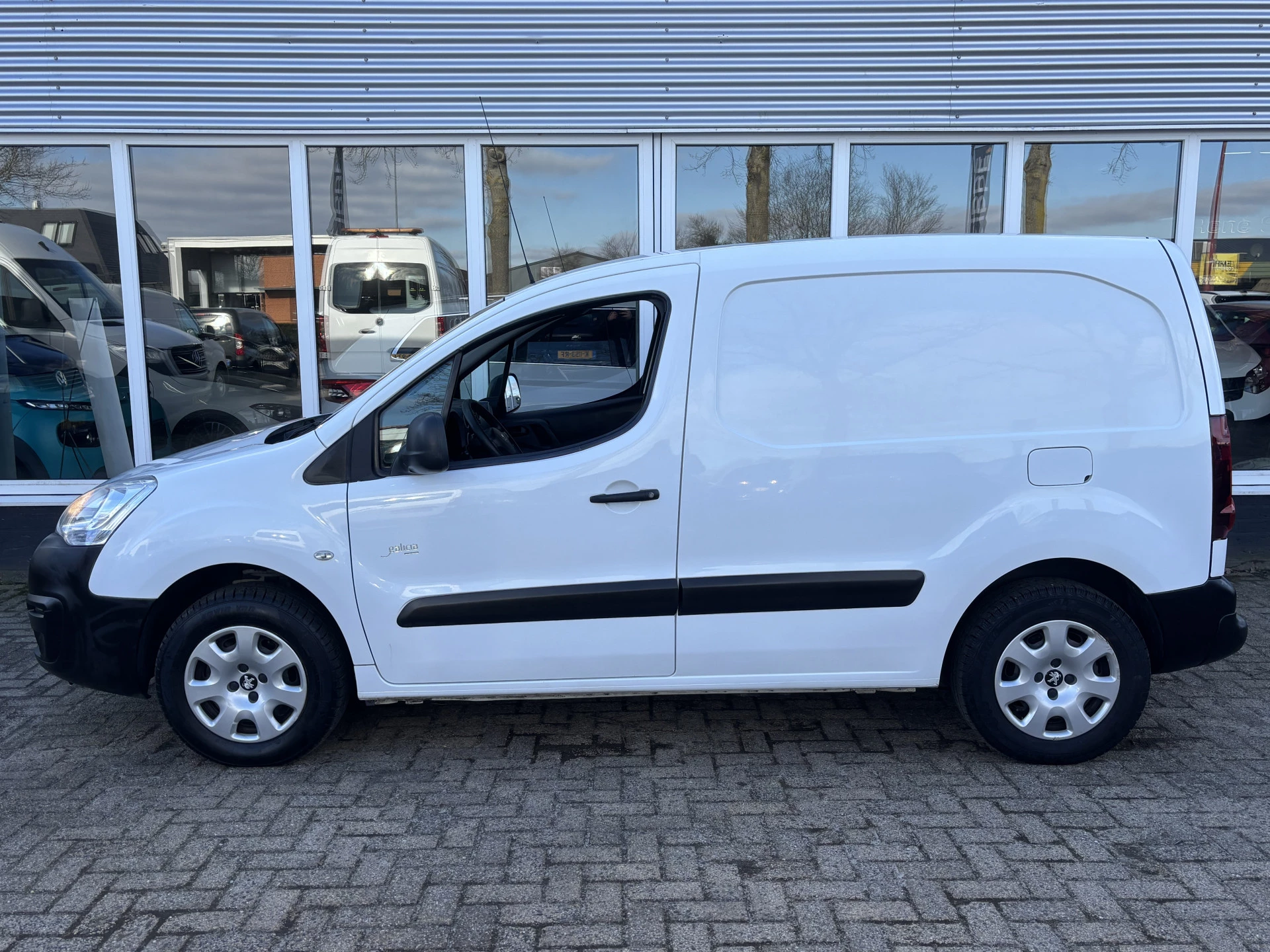 Hoofdafbeelding Peugeot e-Partner
