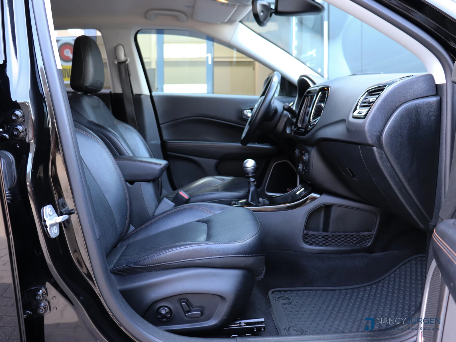 Hoofdafbeelding Jeep Compass