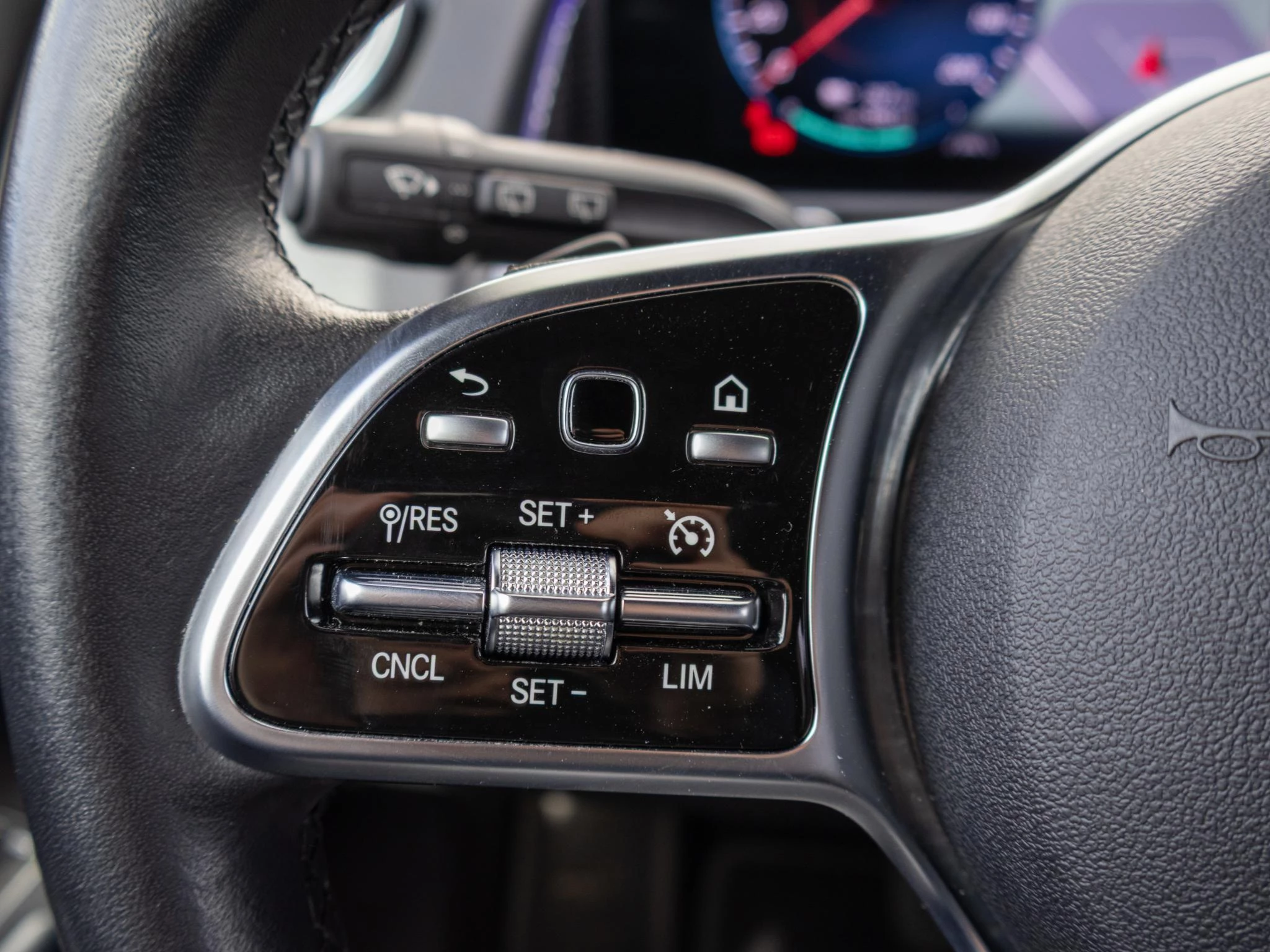 Hoofdafbeelding Mercedes-Benz EQB