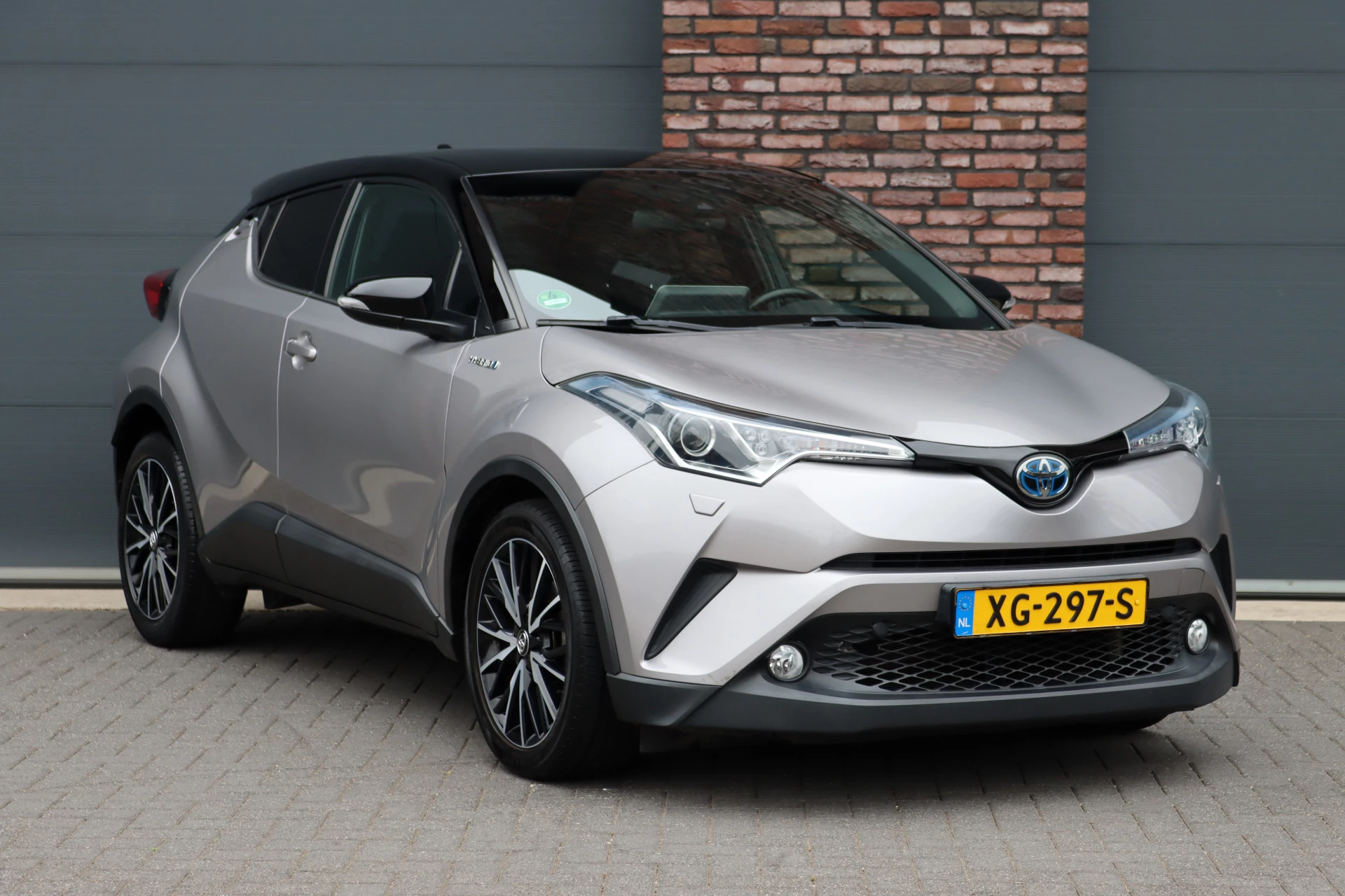 Hoofdafbeelding Toyota C-HR