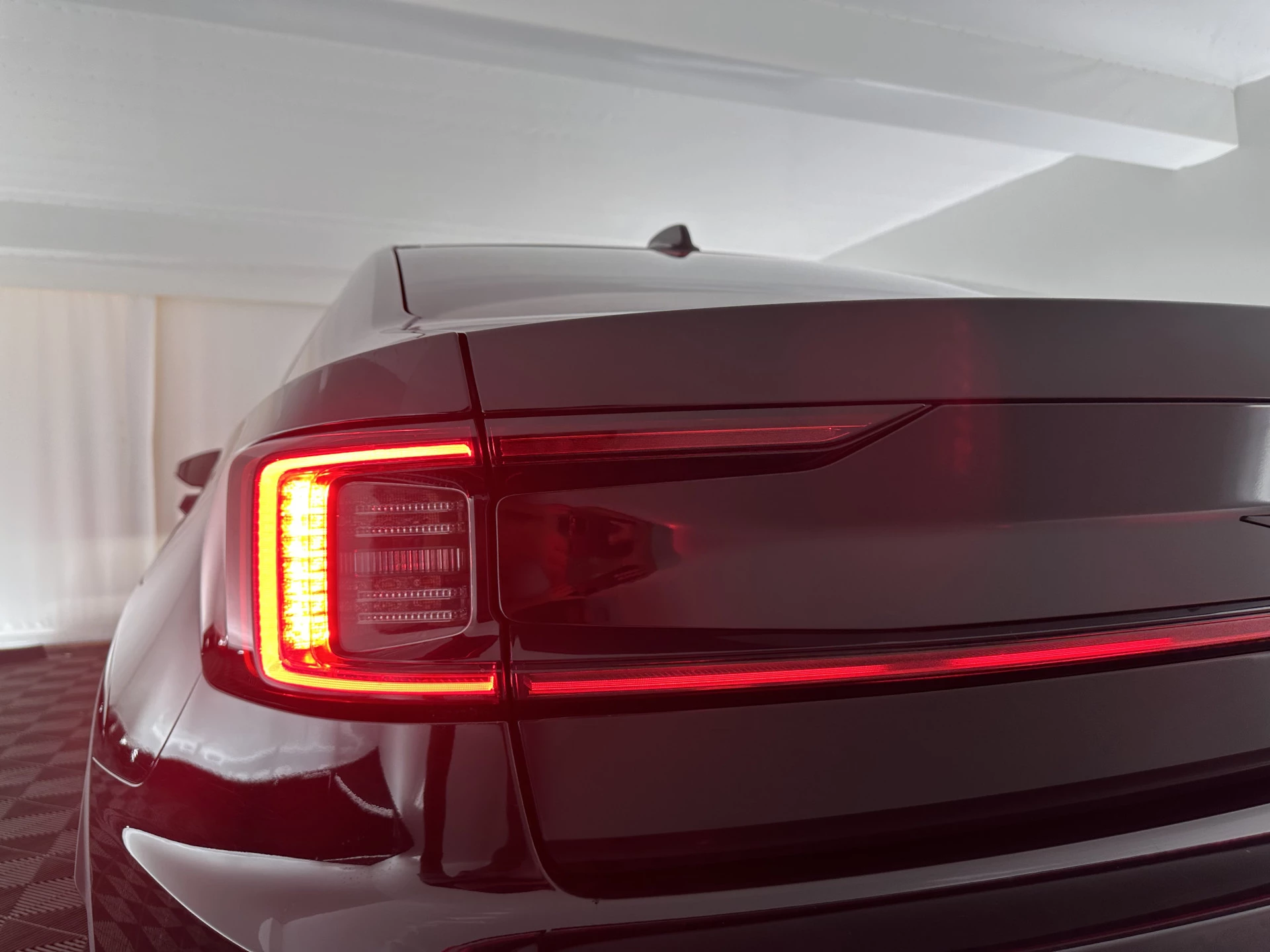 Hoofdafbeelding Polestar 2