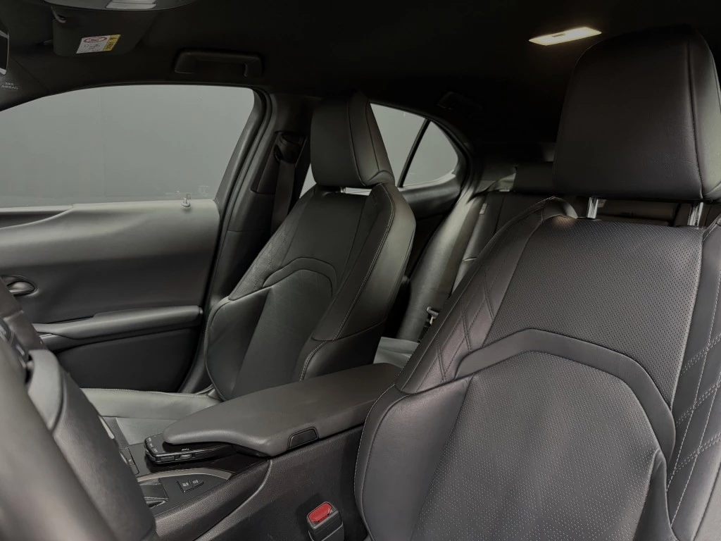 Hoofdafbeelding Lexus UX