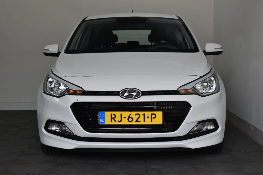 Hoofdafbeelding Hyundai i20