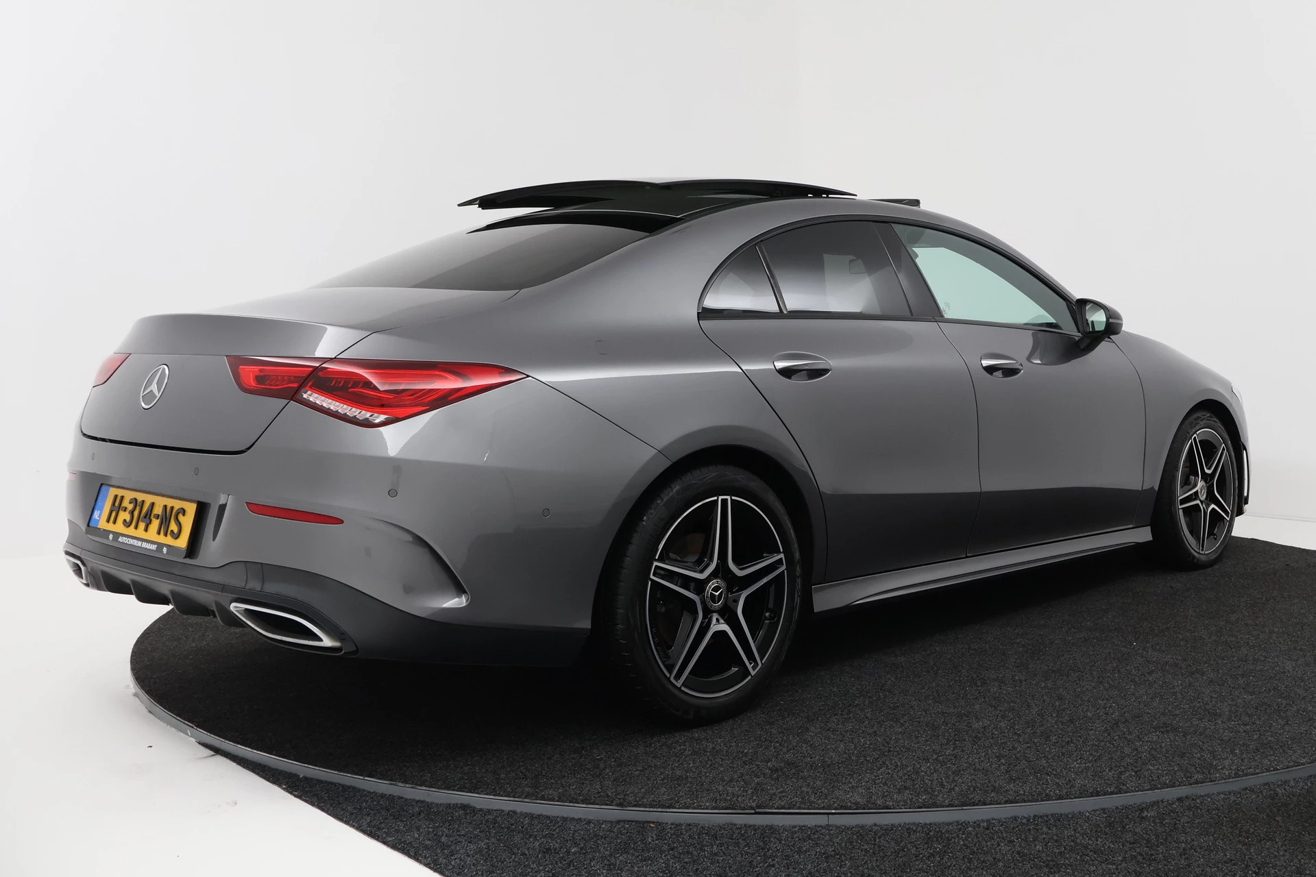 Hoofdafbeelding Mercedes-Benz CLA