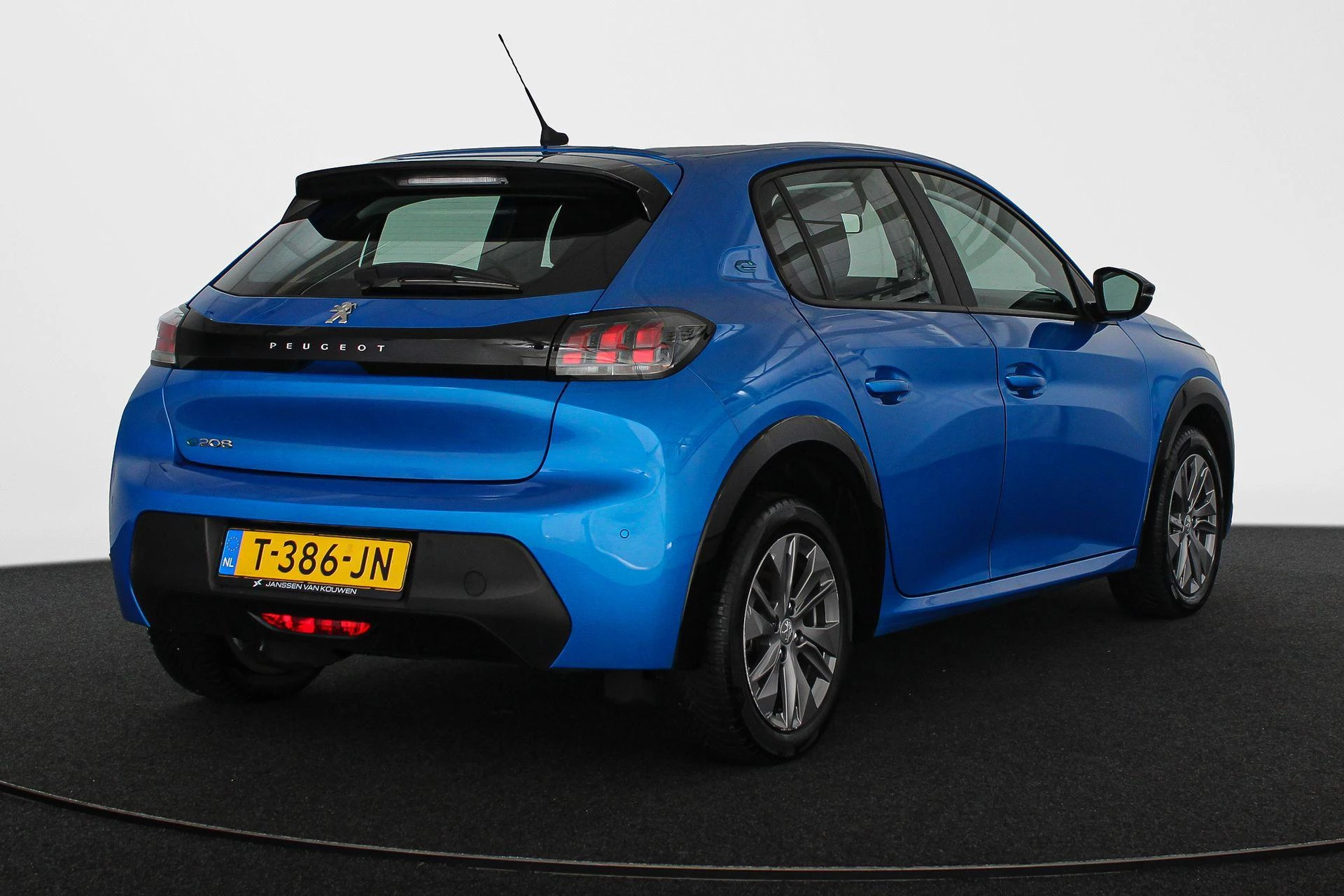 Hoofdafbeelding Peugeot e-208