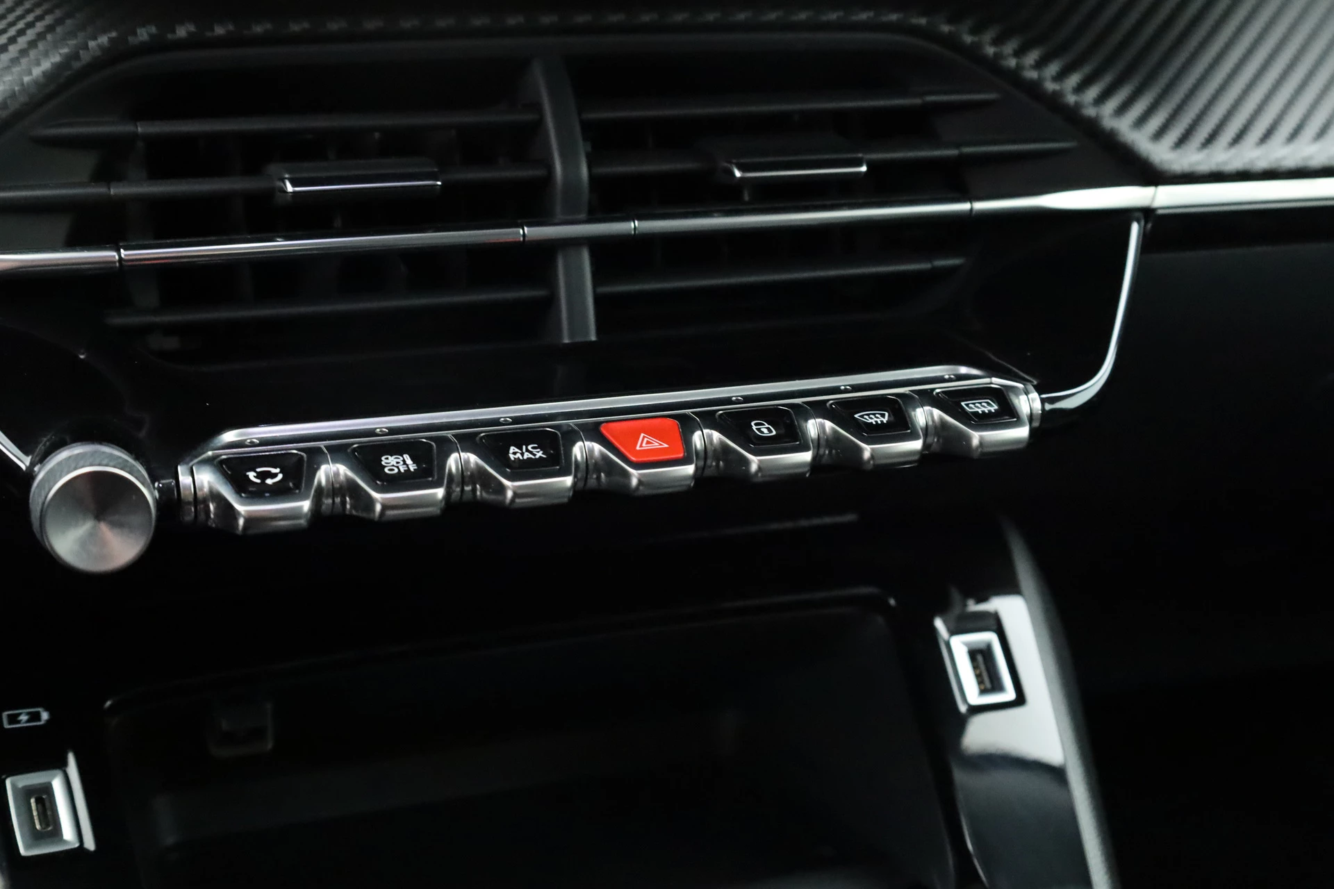 Hoofdafbeelding Peugeot e-2008