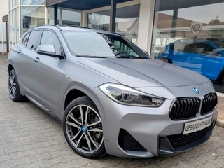Hoofdafbeelding BMW X2 BMW X2 xDrive25e M-SPORT ** FROZEN GREY, LEDER, PANORAMA, H&K SOUND, VERW. ST, 19-inch LMV ** 1e EIG - UNFALLFREI ** ** INFORMEER OOK NAAR ONZE AANTREKKELIJKE FINANCIAL-LEASE TARIEVEN **