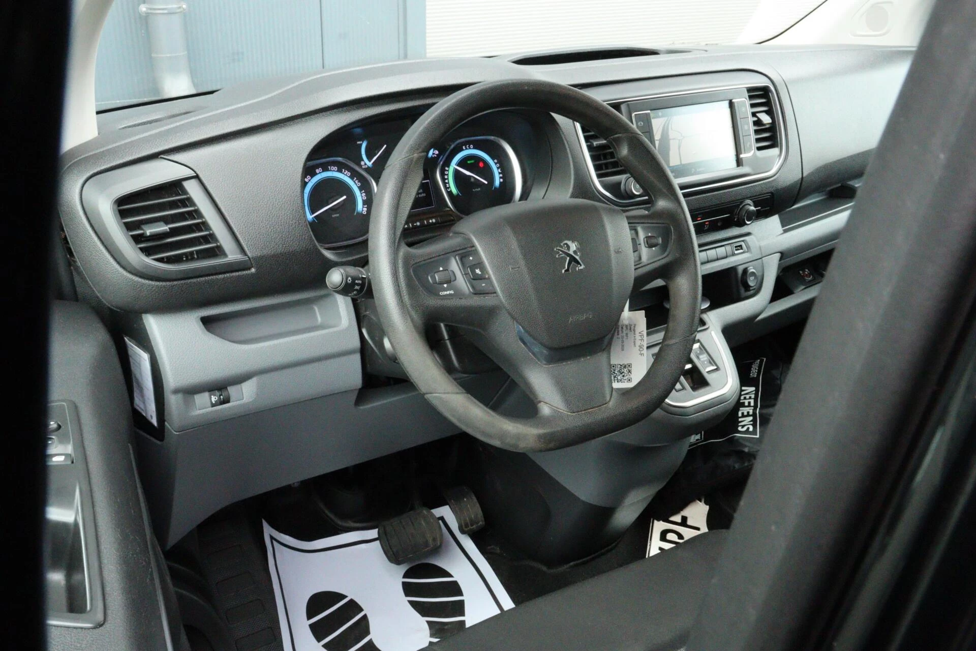 Hoofdafbeelding Peugeot e-Expert