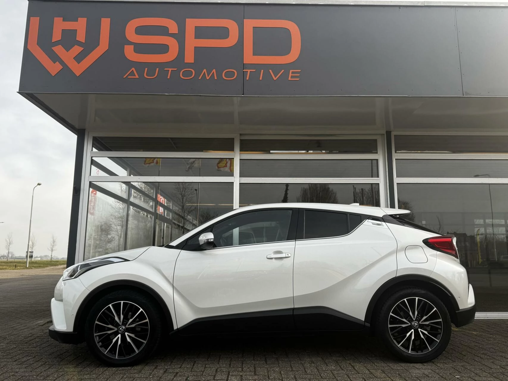 Hoofdafbeelding Toyota C-HR