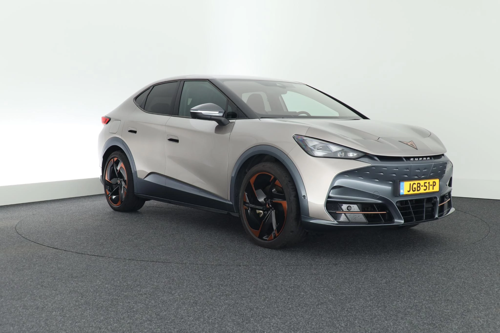 Hoofdafbeelding CUPRA Tavascan