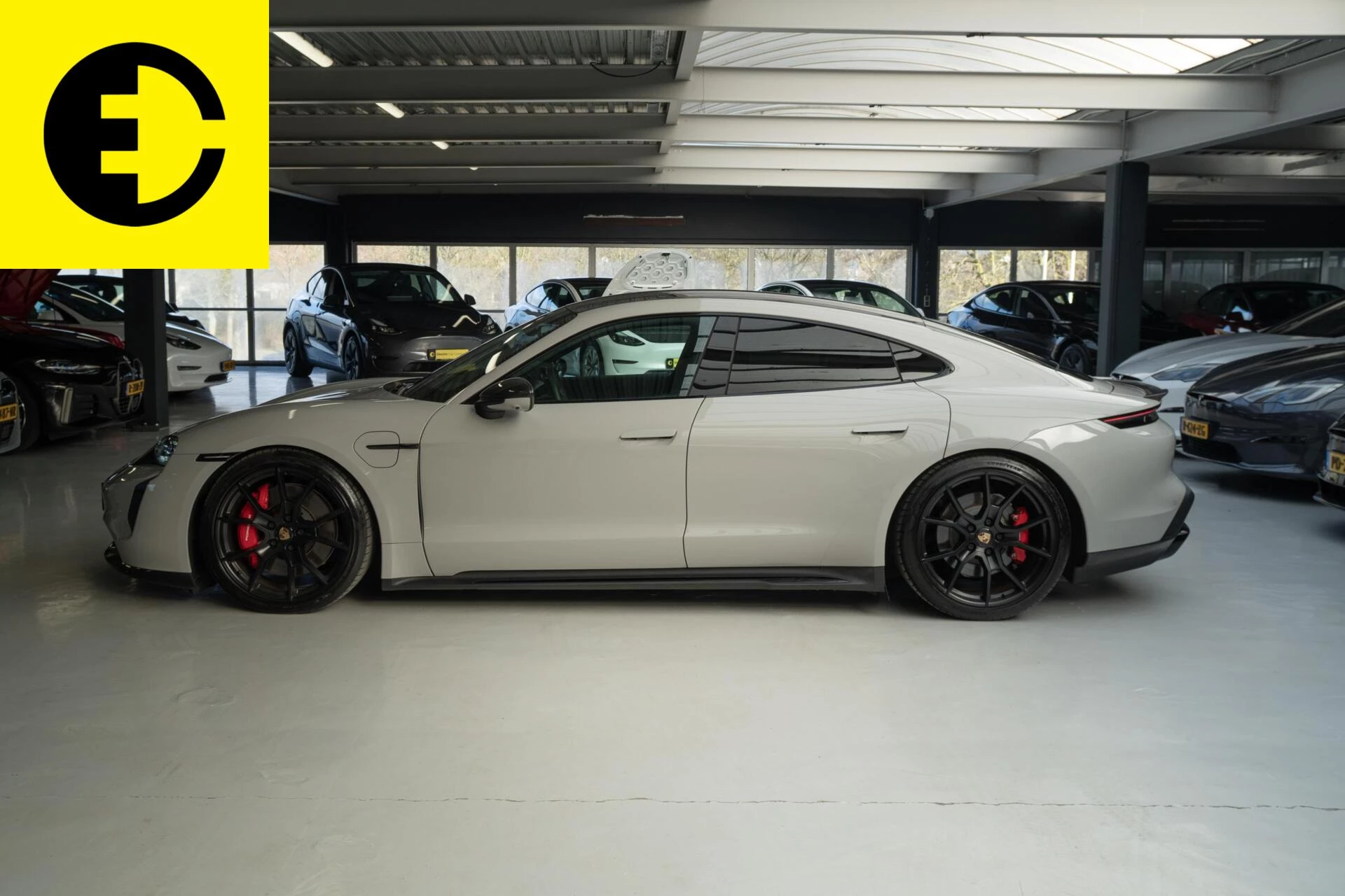 Hoofdafbeelding Porsche Taycan